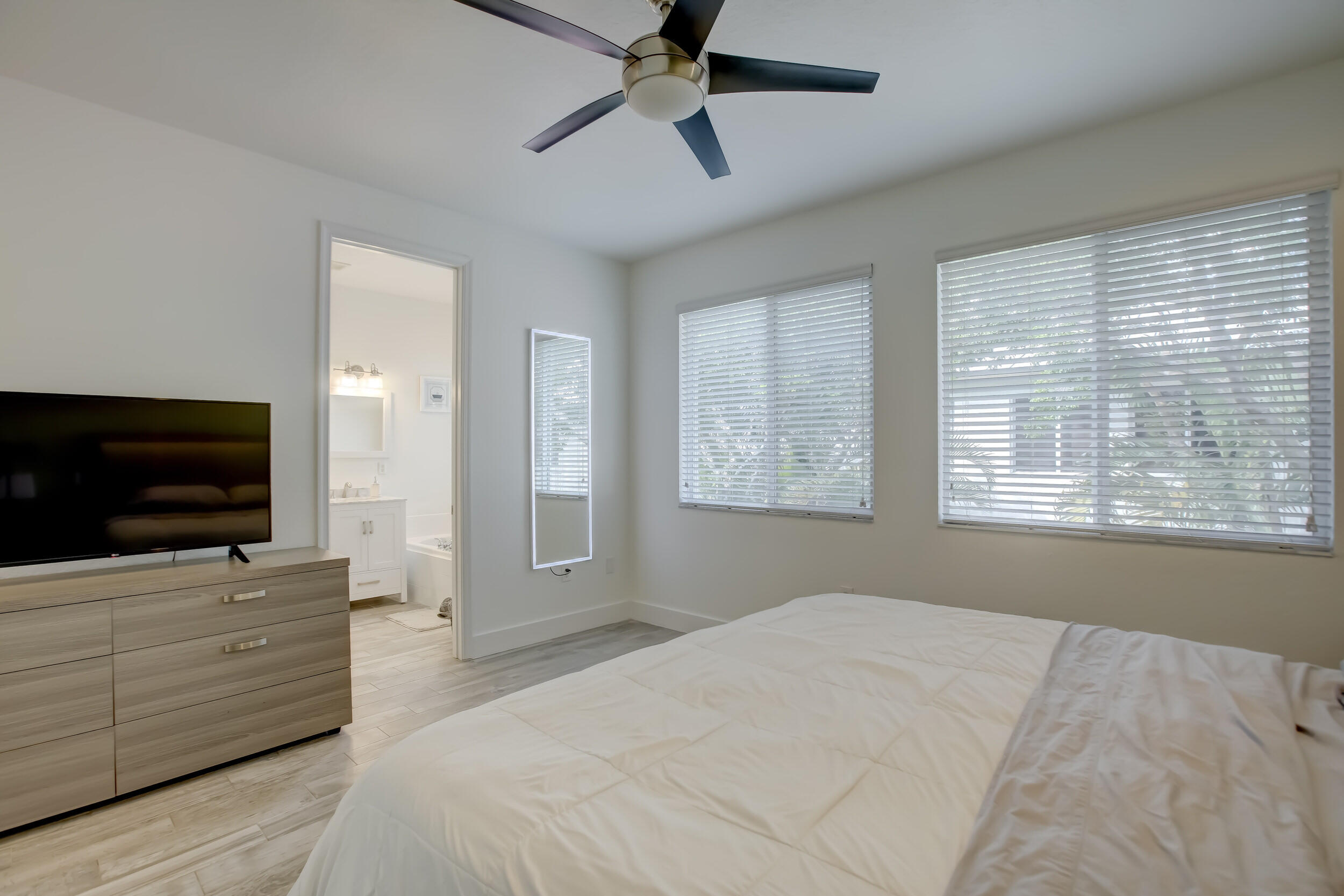 131 S East 7th Way 131