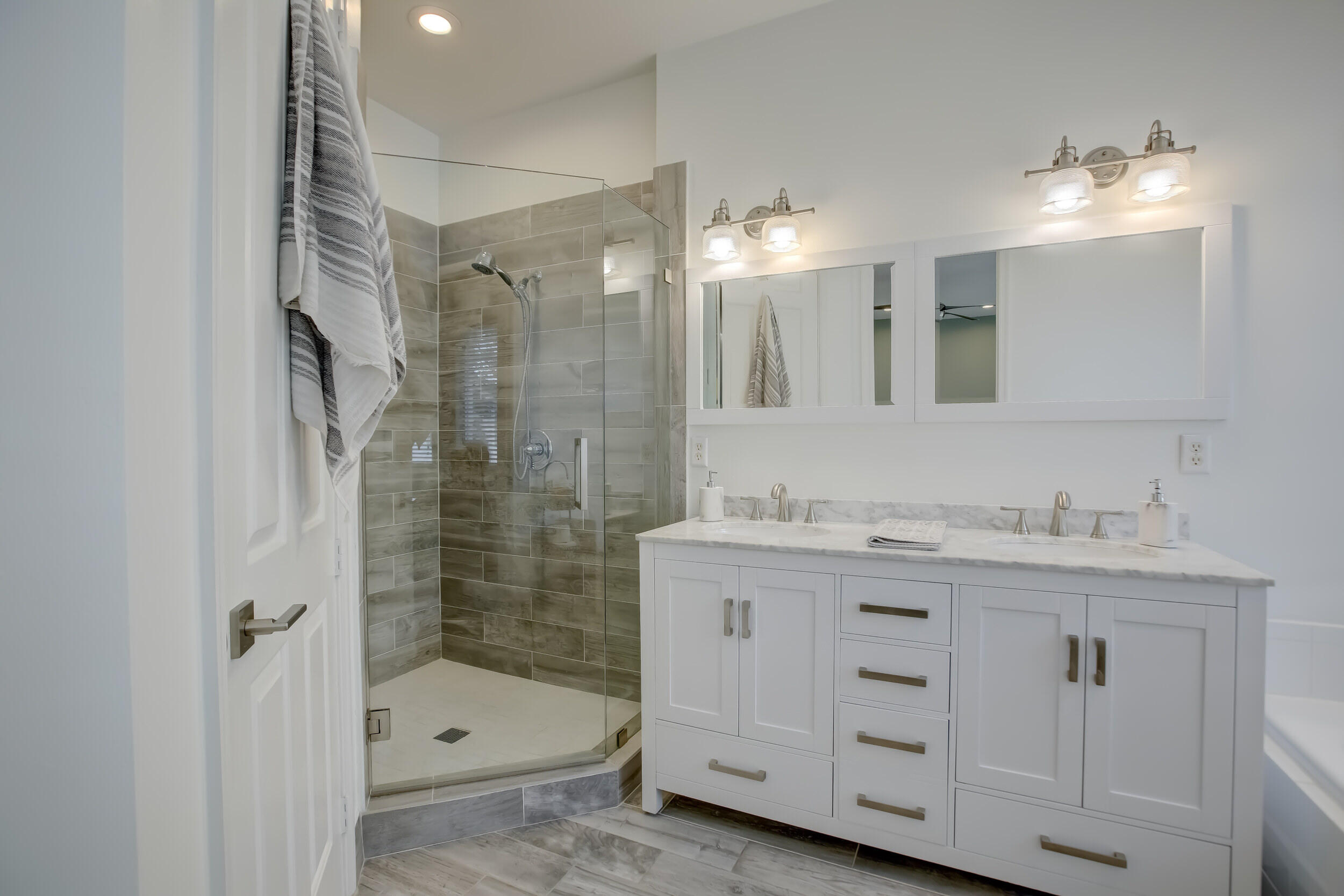 131 S East 7th Way 131