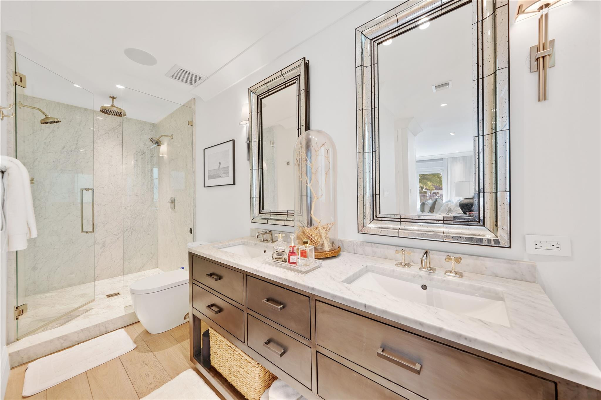 2300 SE 8TH Court