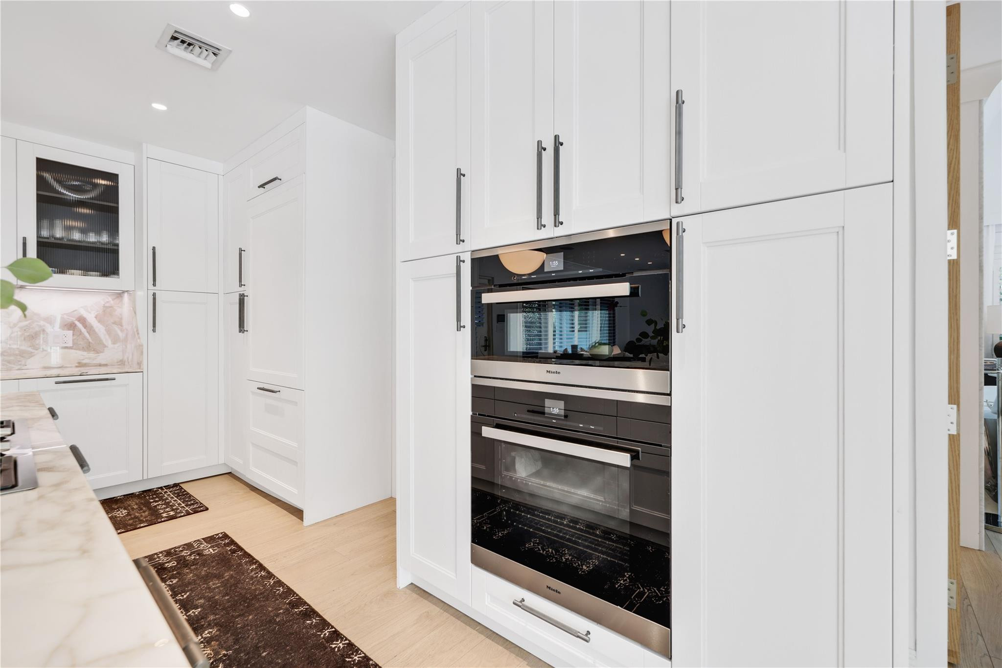 2300 SE 8TH Court