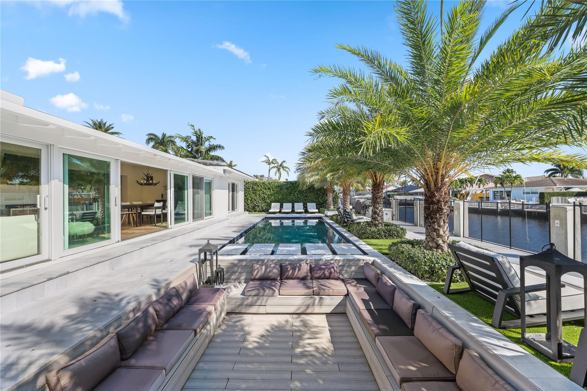 2300 SE 8TH Court