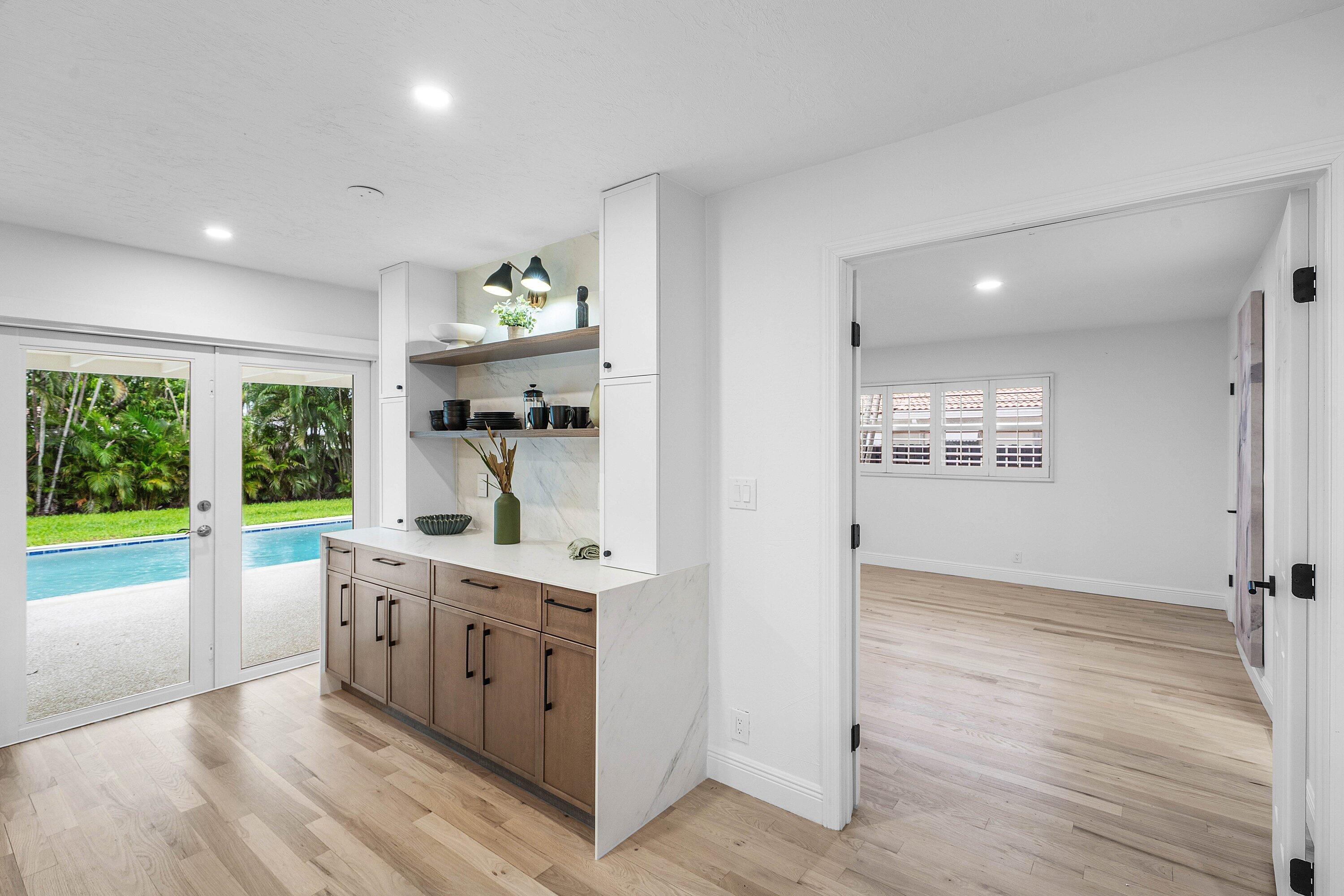 1551 SW 10th Street