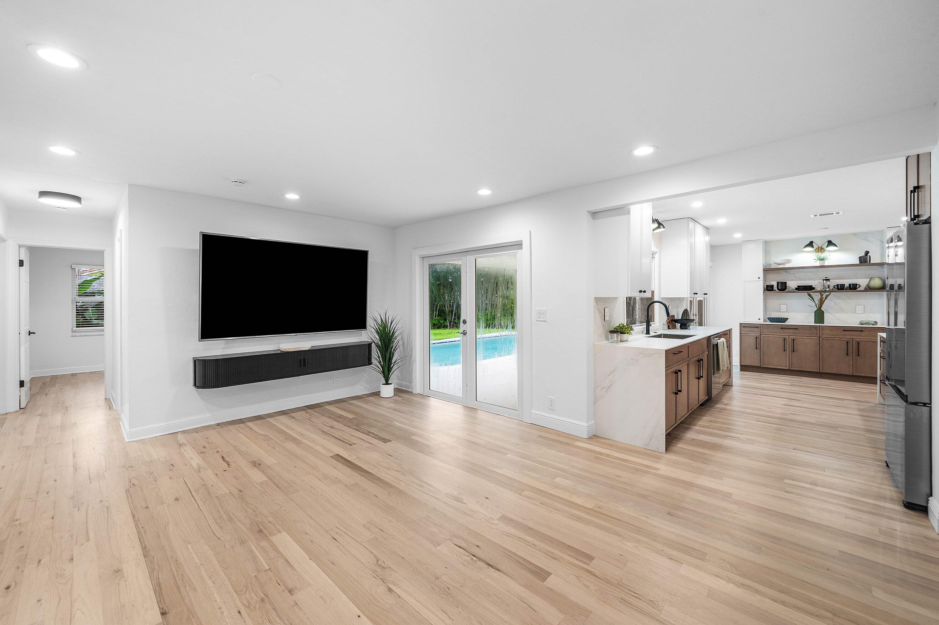 1551 SW 10th Street
