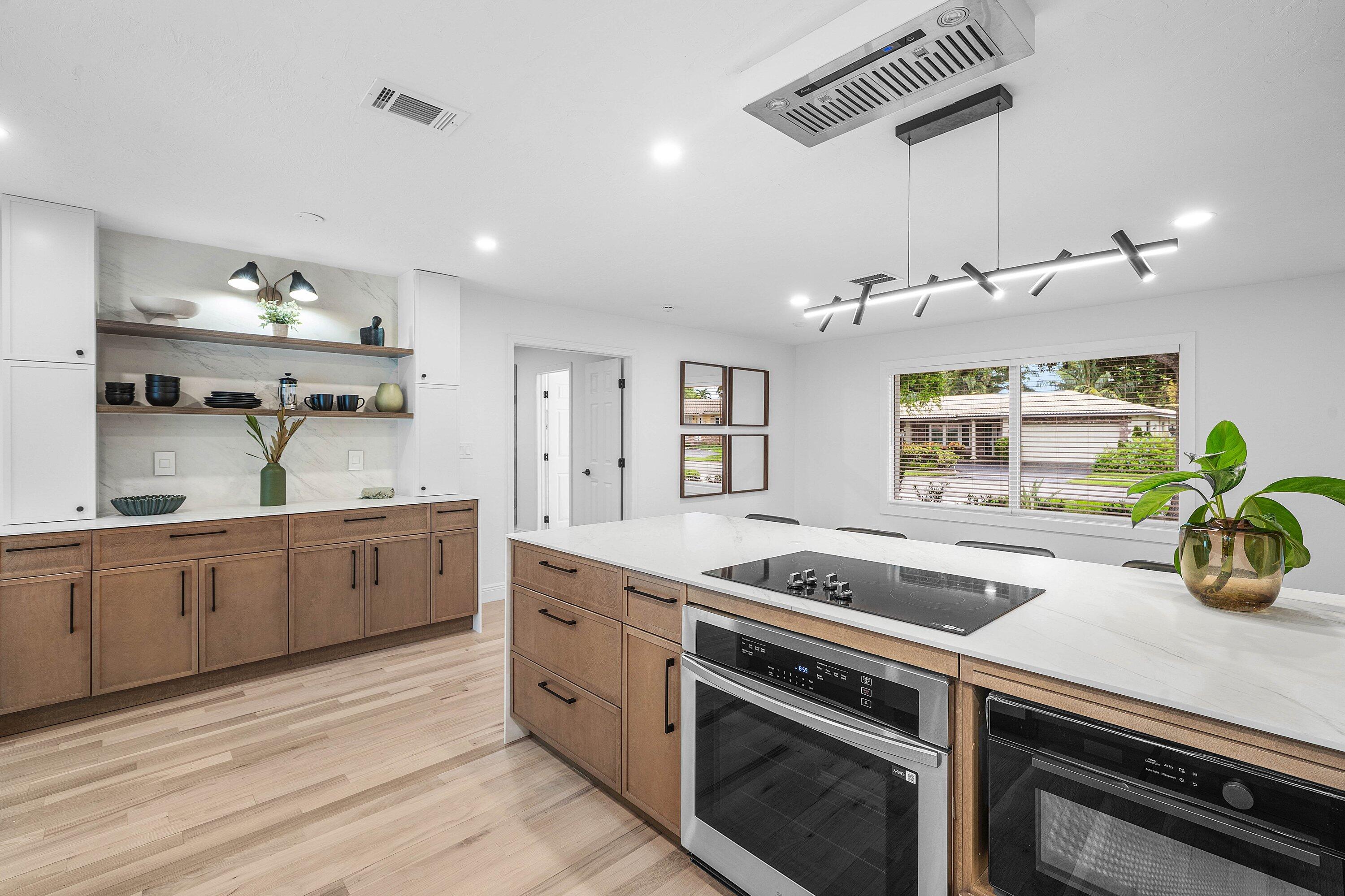 1551 SW 10th Street
