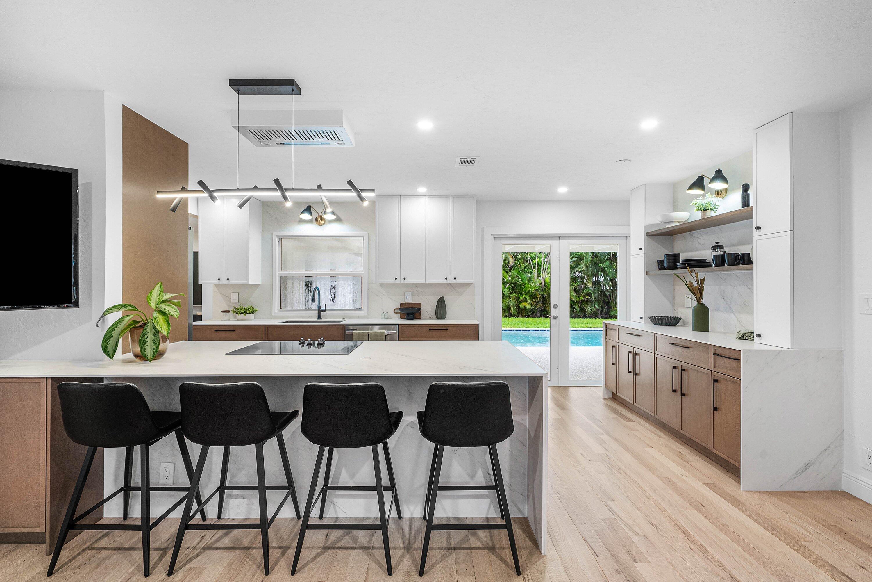 1551 SW 10th Street