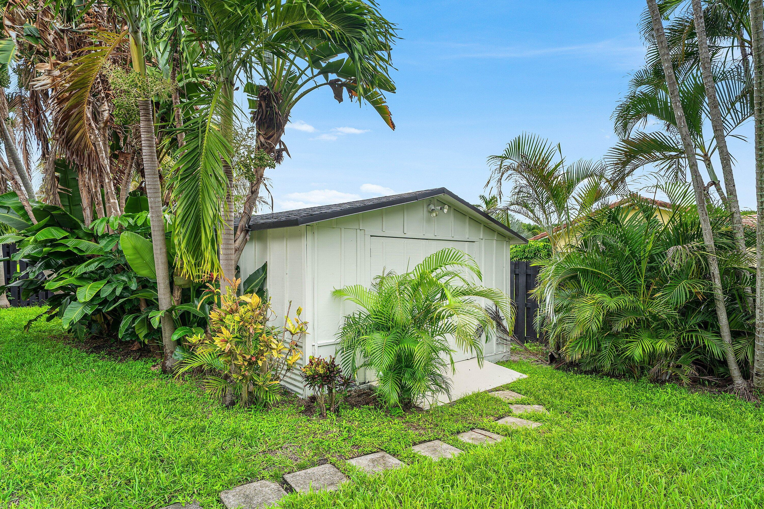 1551 SW 10th Street