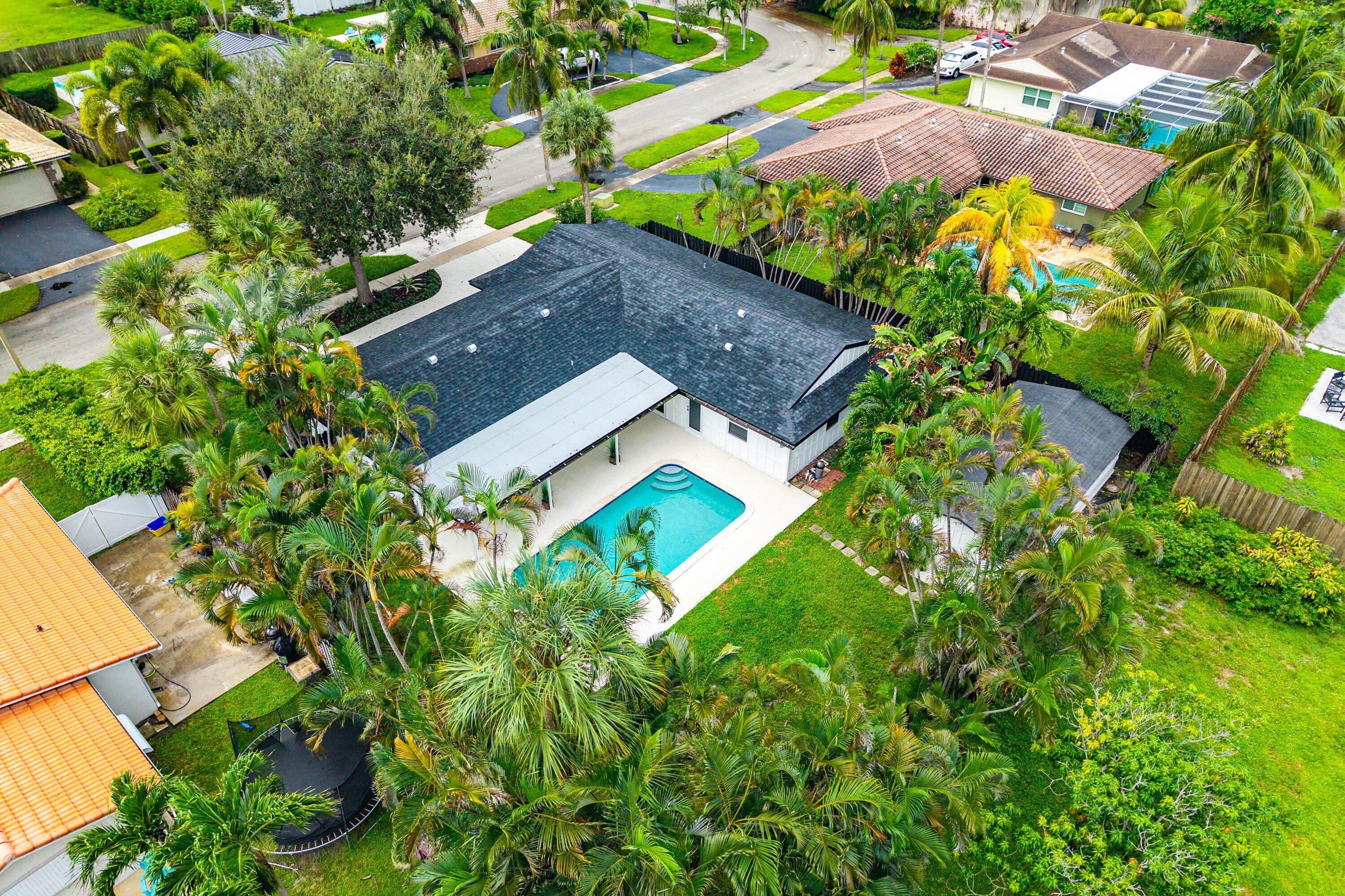 1551 SW 10th Street