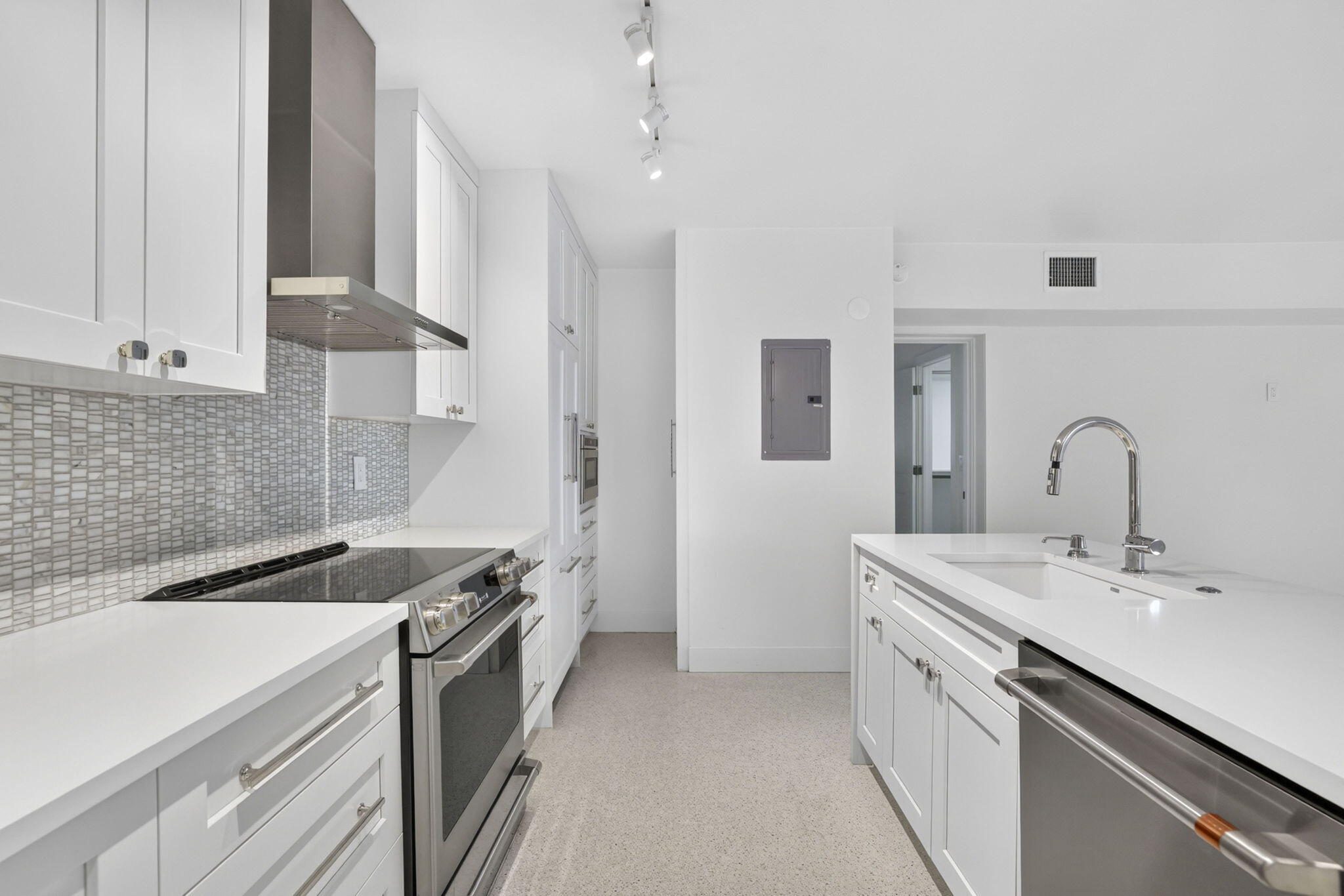 3216 COLONY CLUB Road 2