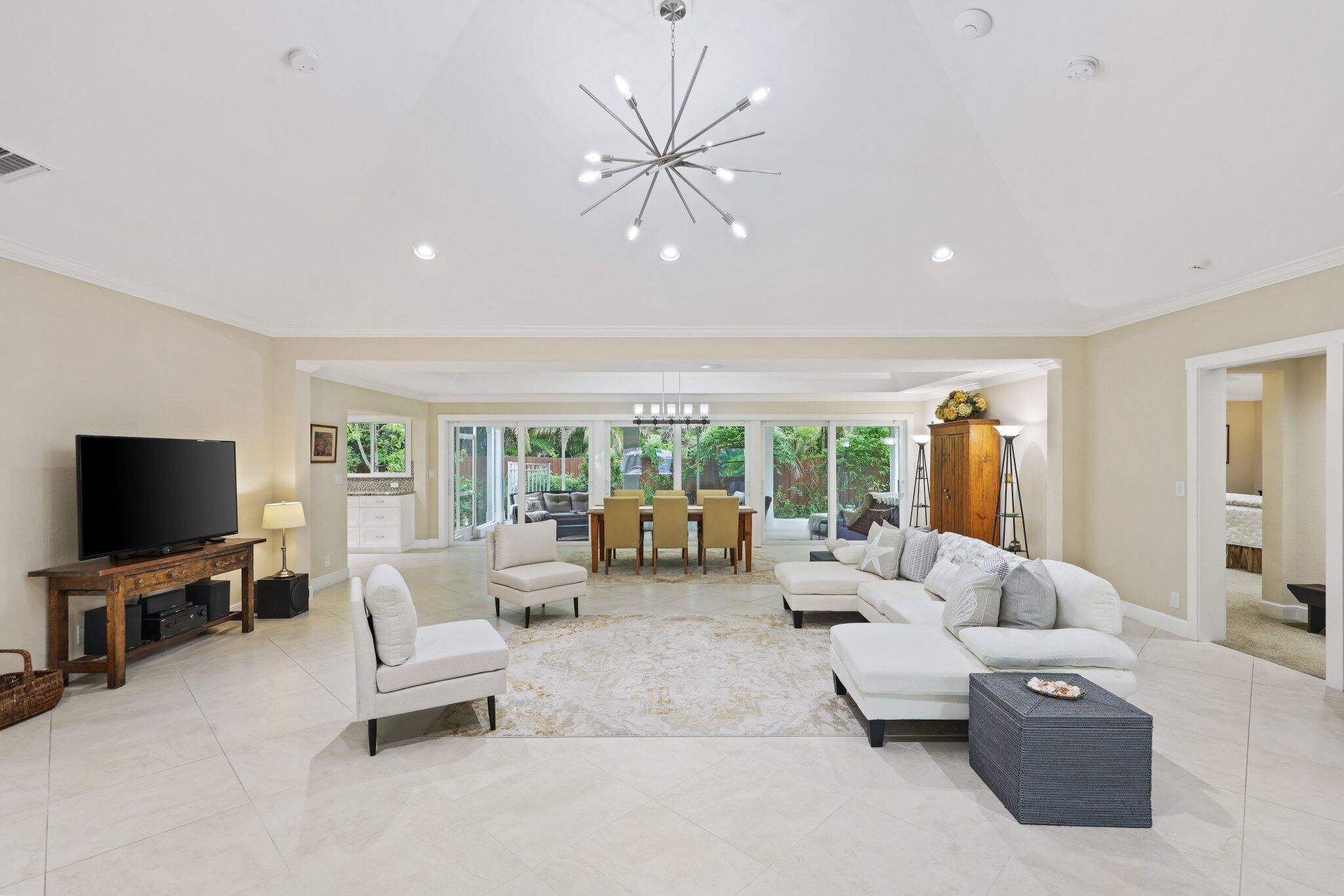 4535 Oak Tree Court