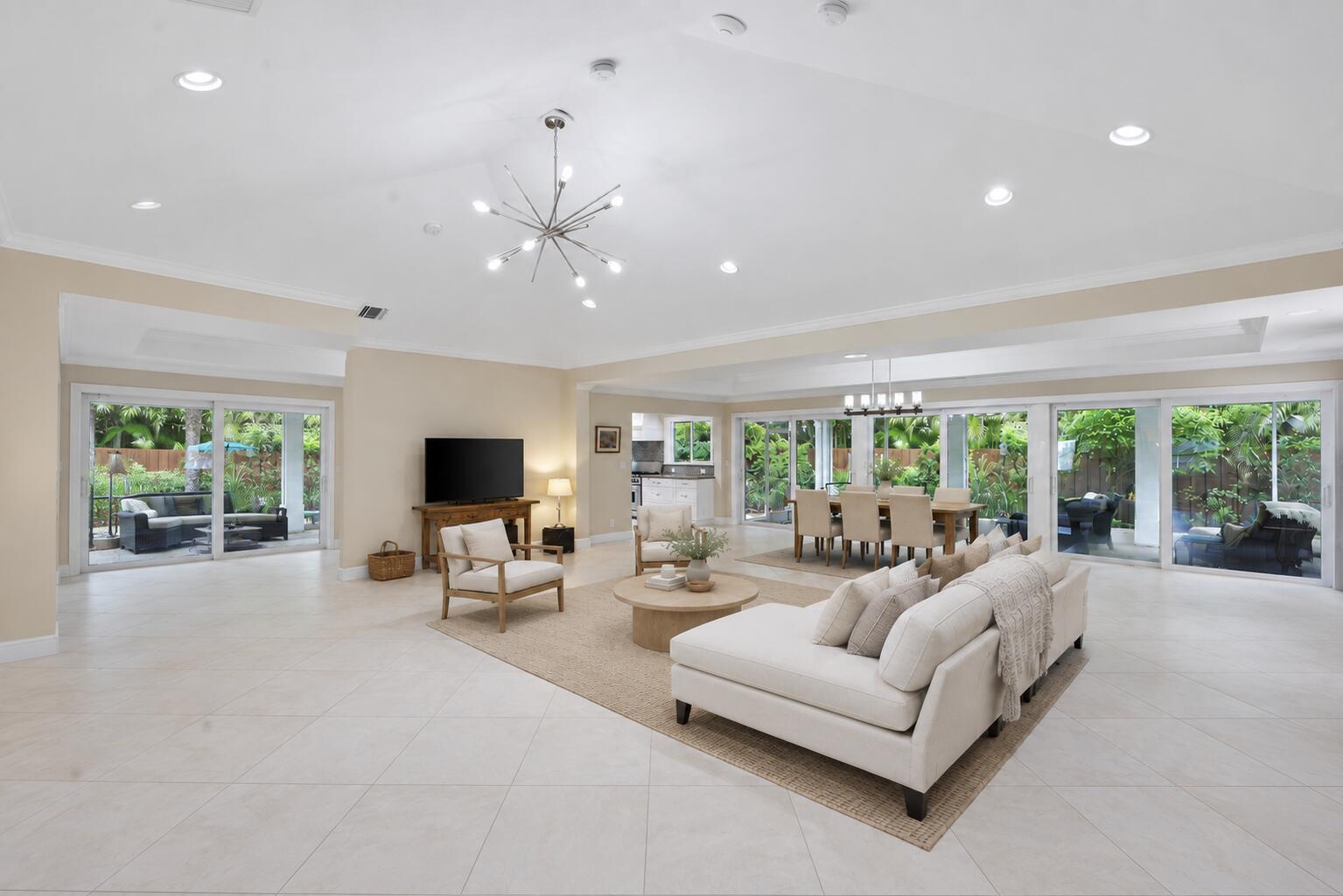 4535 Oak Tree Court