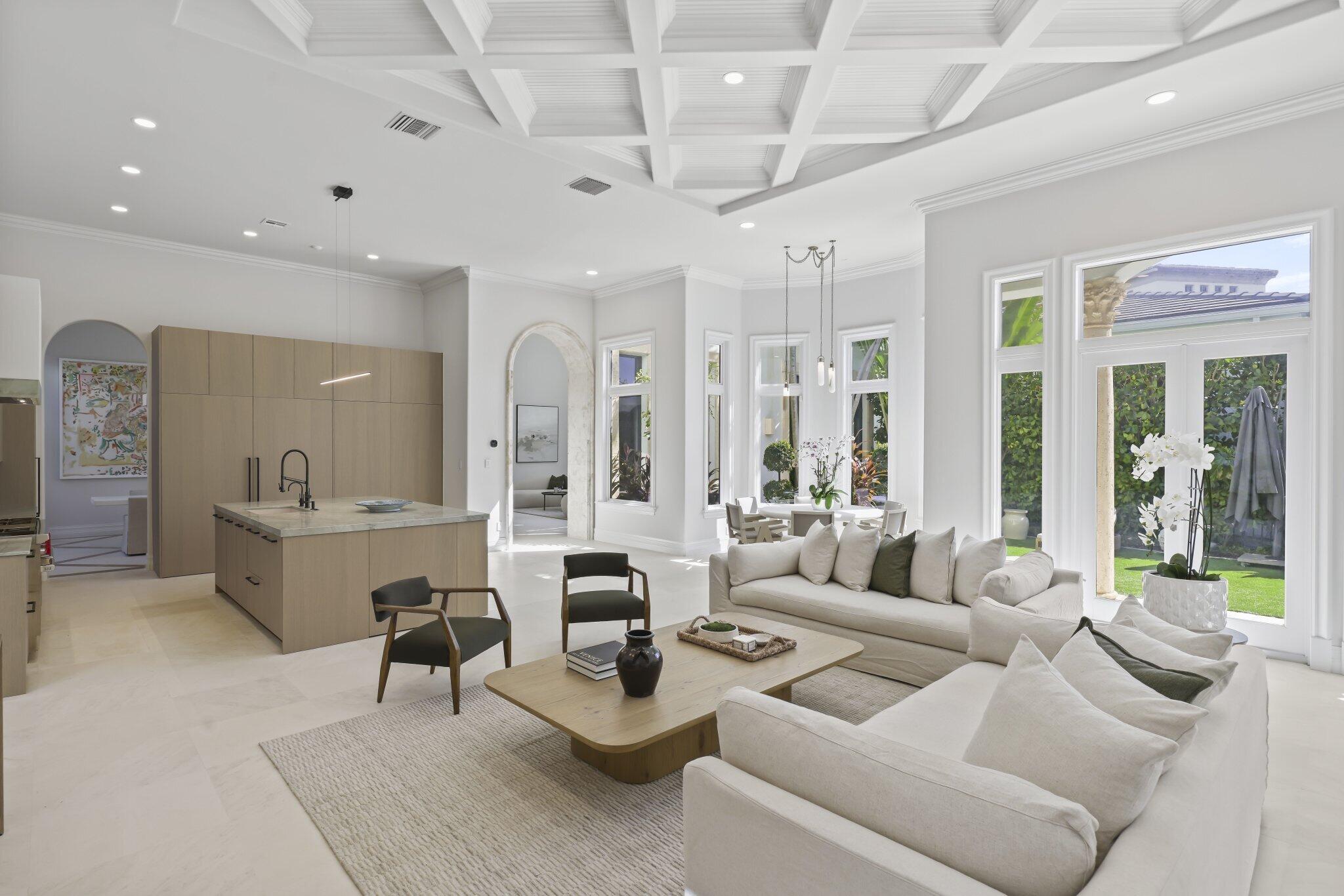 1010 Grand Court