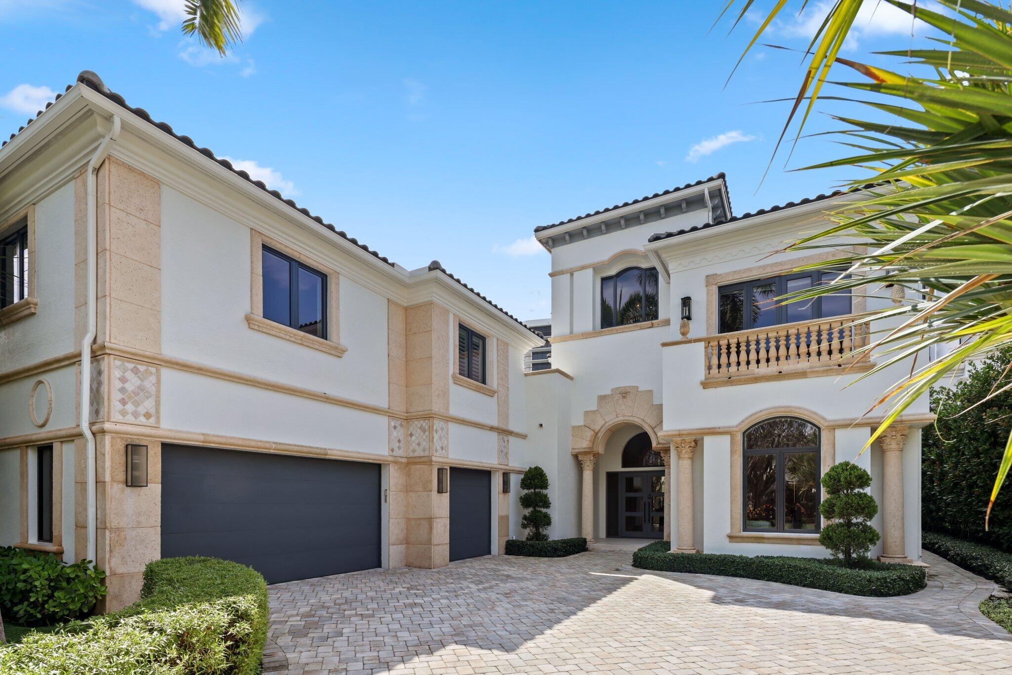 1010 Grand Court