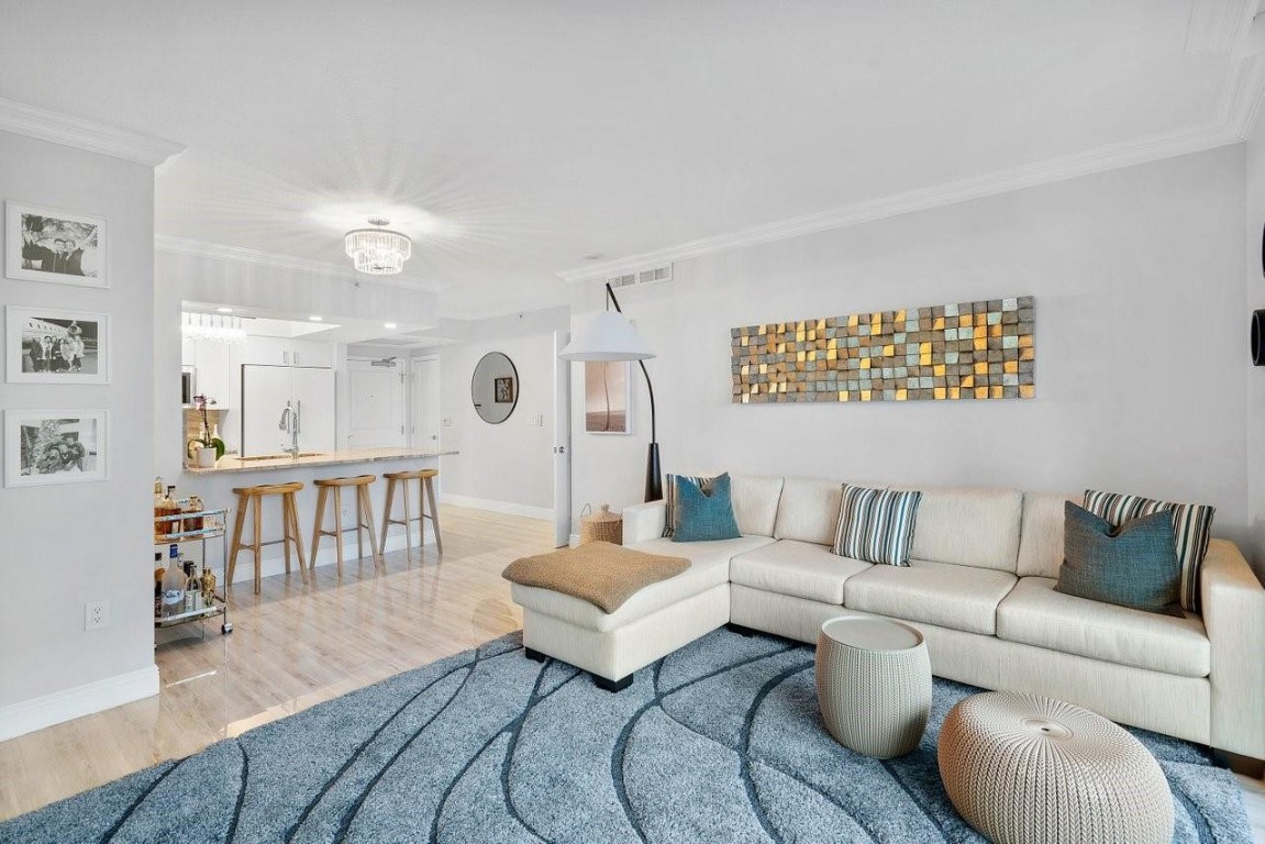 347 N New River Dr 1208