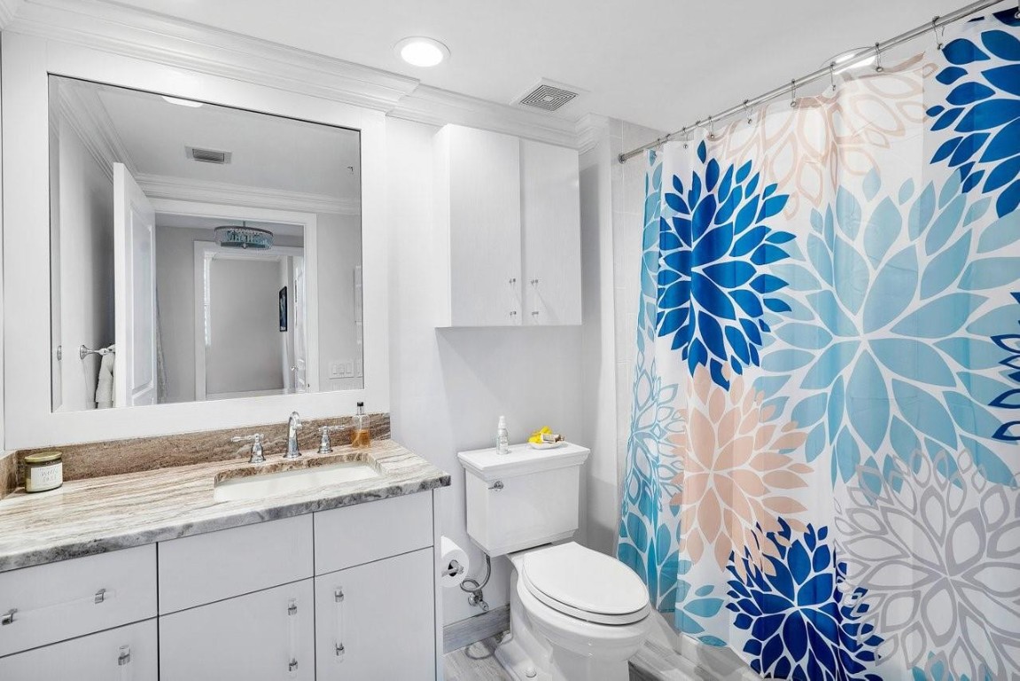 347 N New River Dr 1208