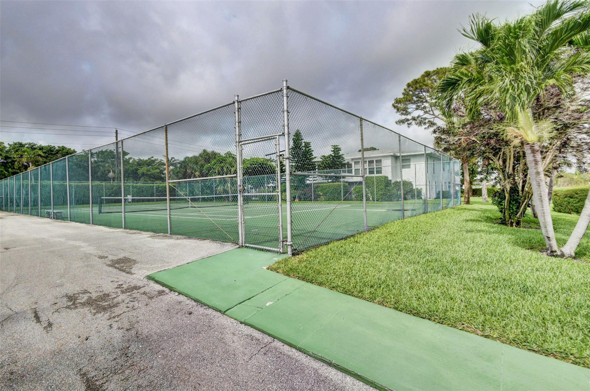 1421 SW 27th Ave 104