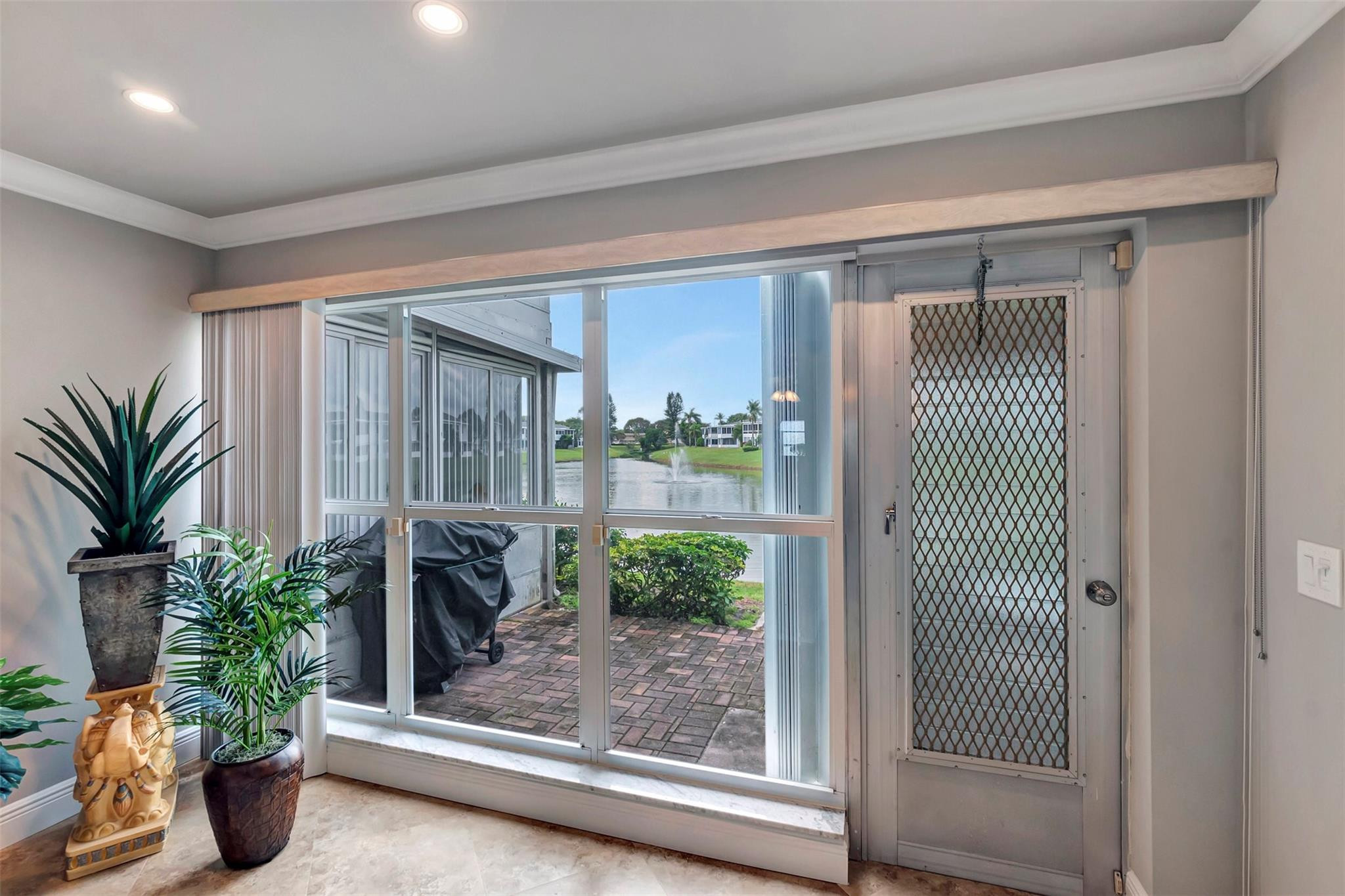 1421 SW 27th Ave 104