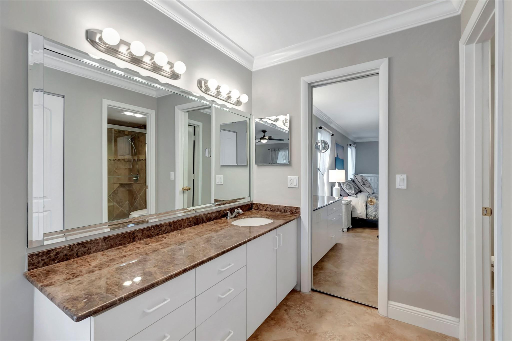 1421 SW 27th Ave 104