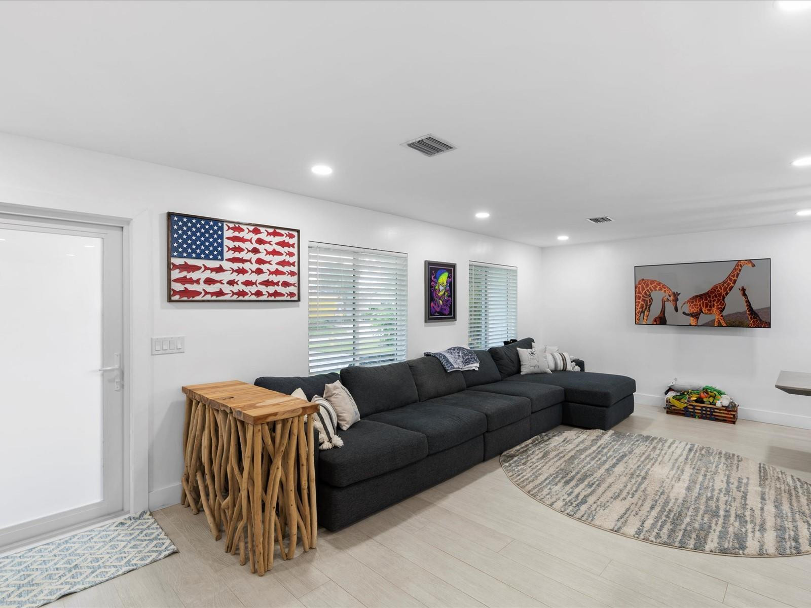4431 NE 27th Ter