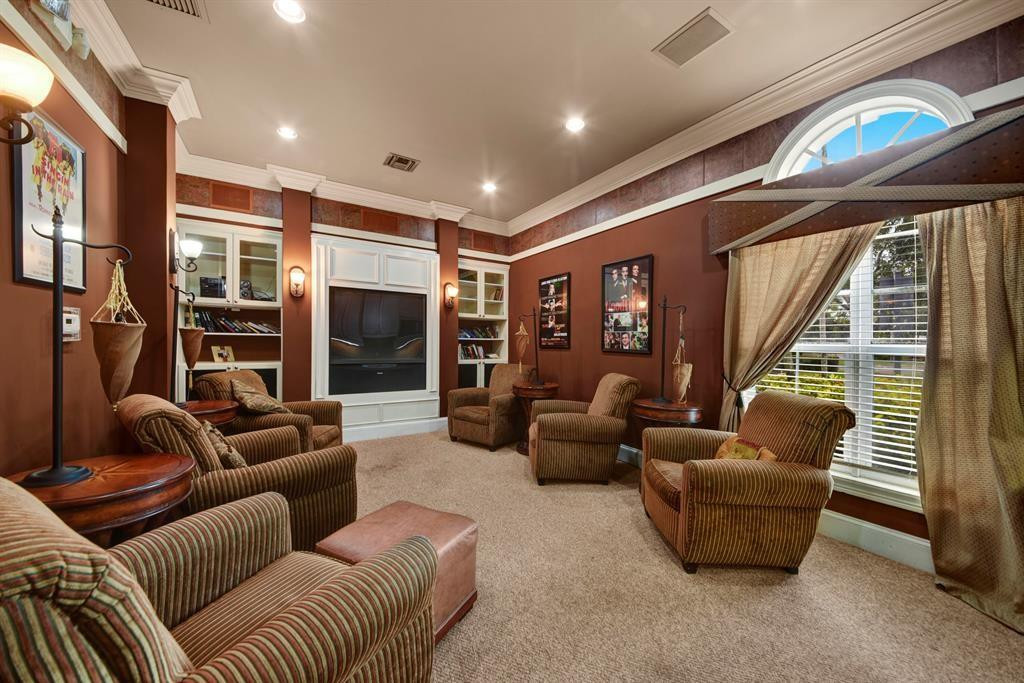 2032 Alta Meadows Lane 1105
