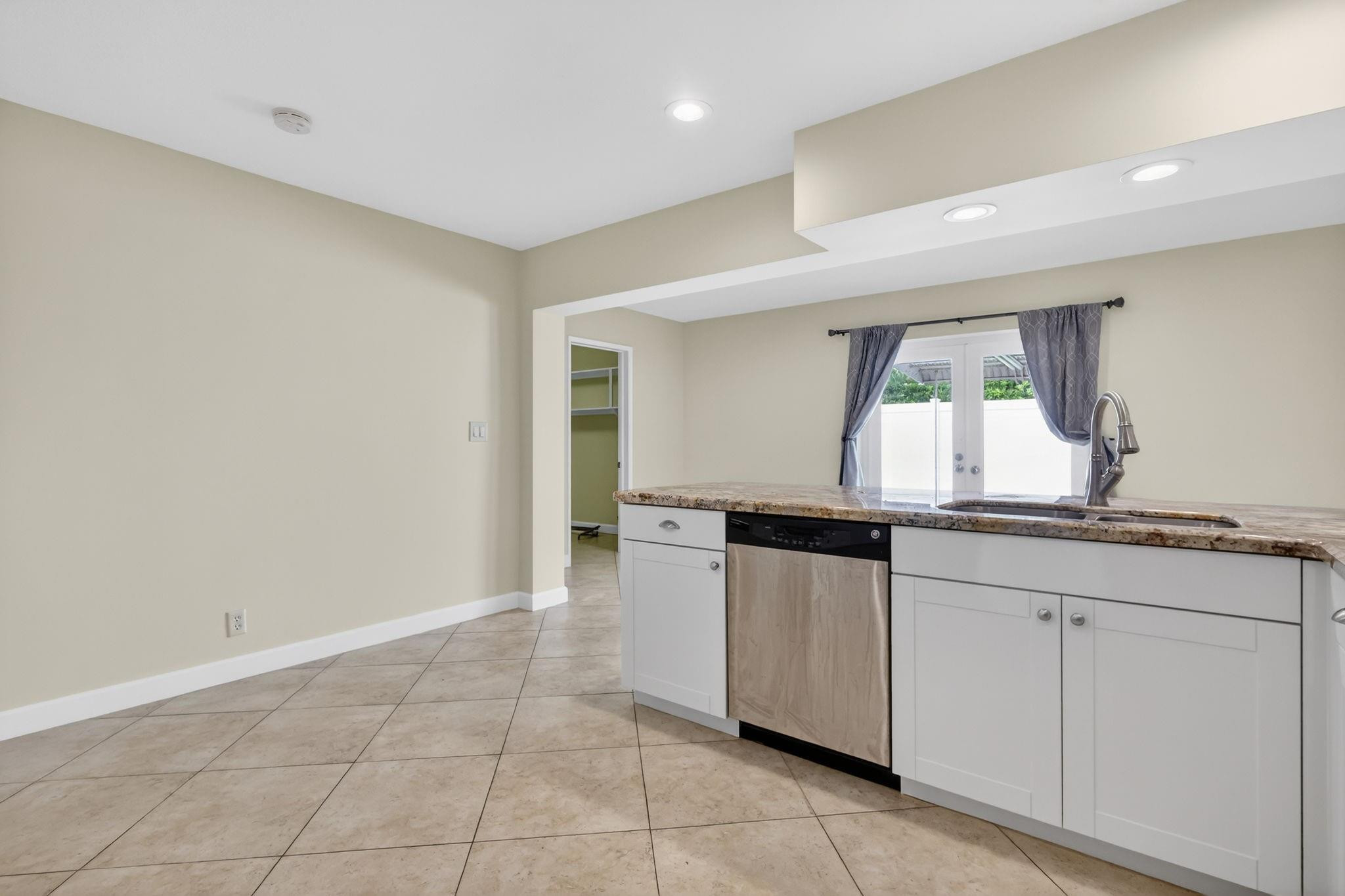 2125 NE 56th Court