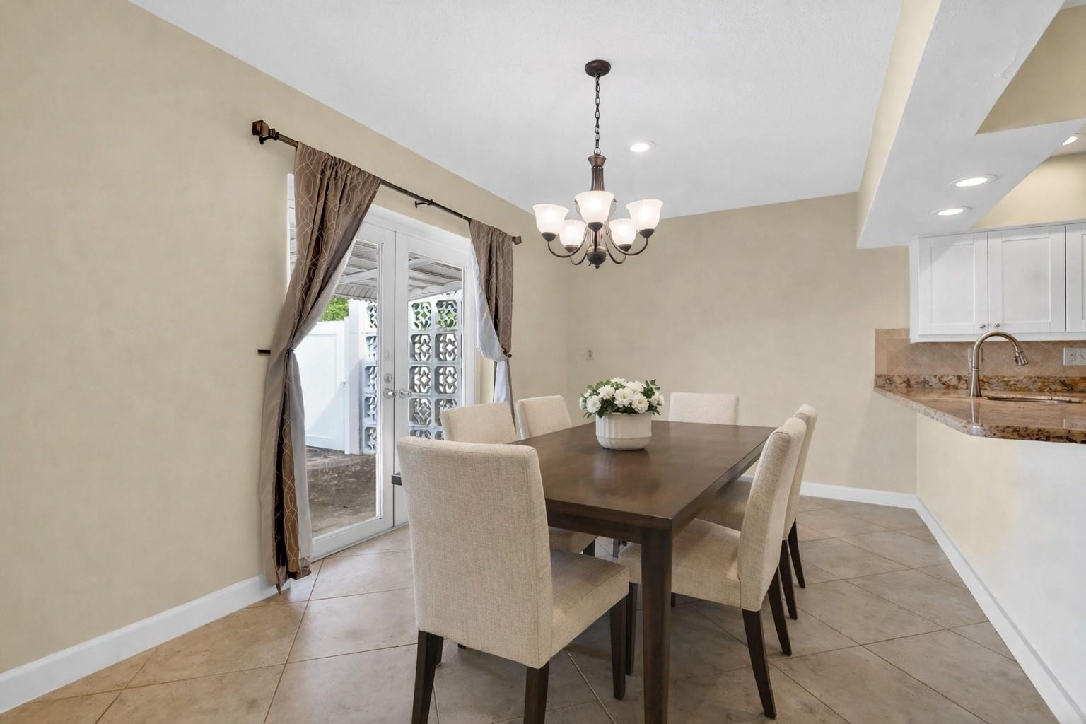 2125 NE 56th Court