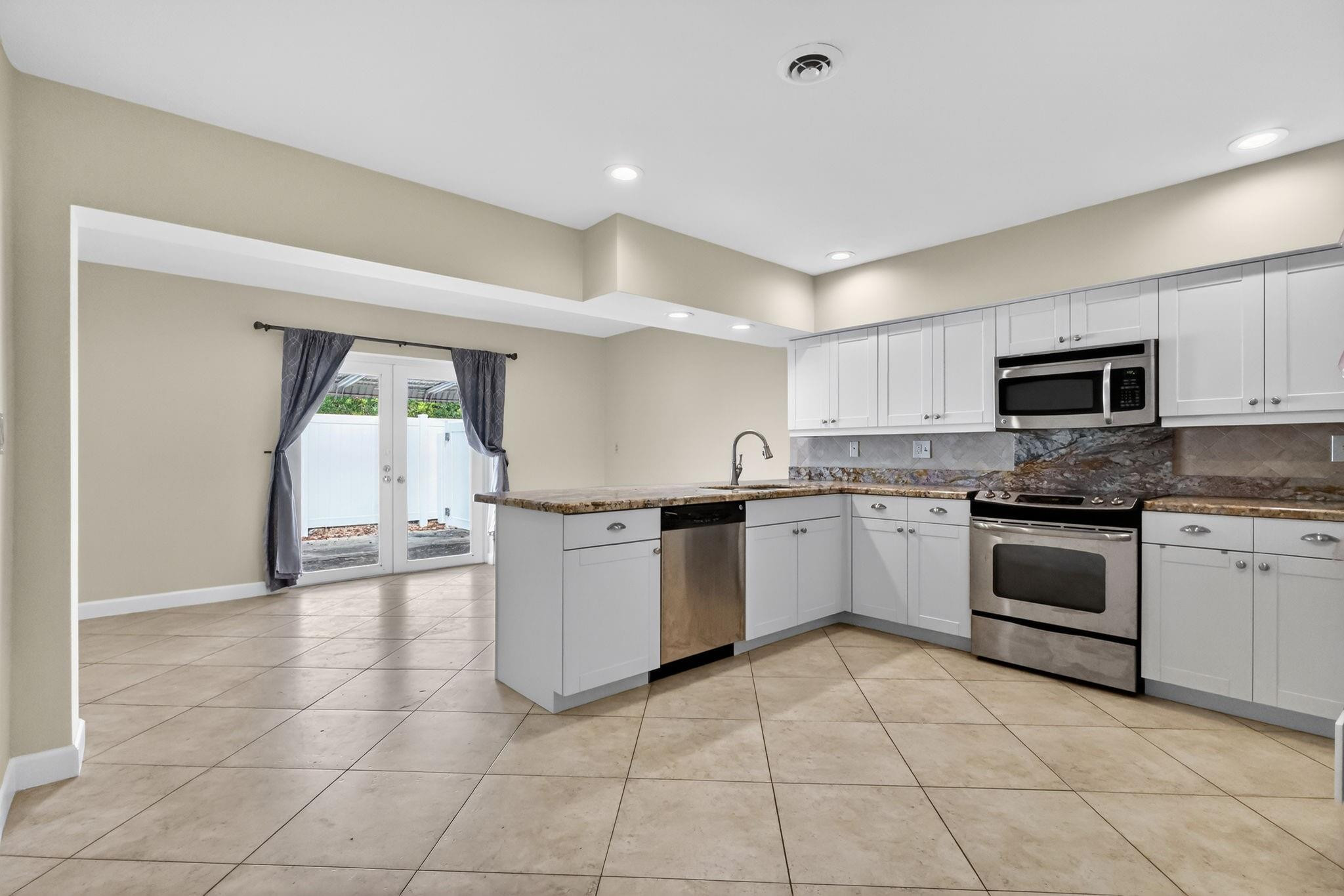 2125 NE 56th Court