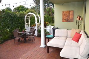 1036 W Heritage Club Circle