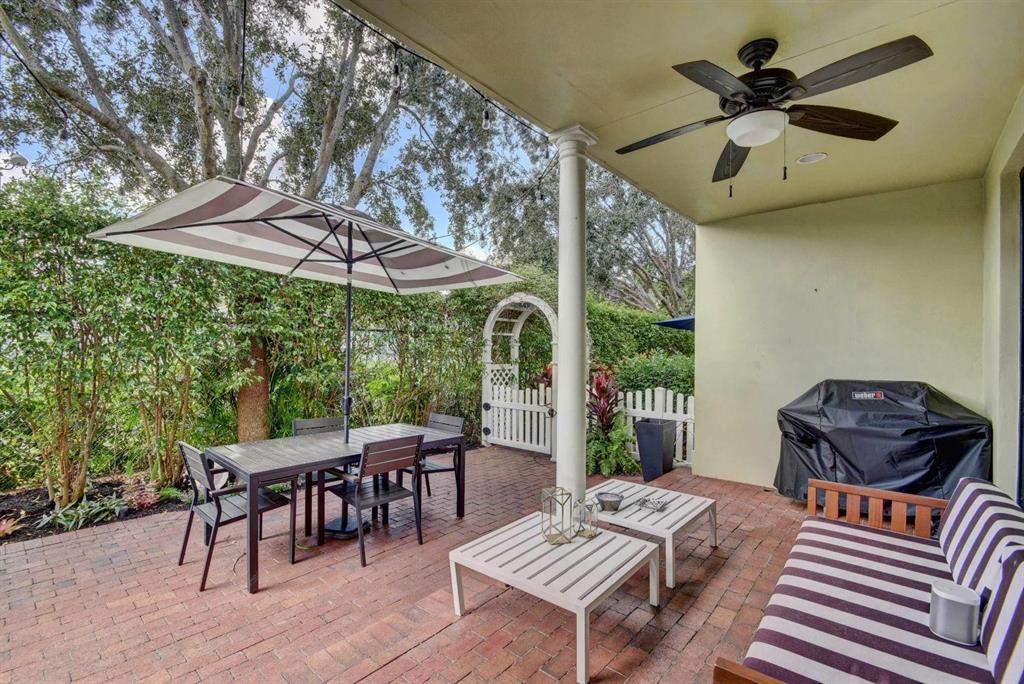 1036 W Heritage Club Circle