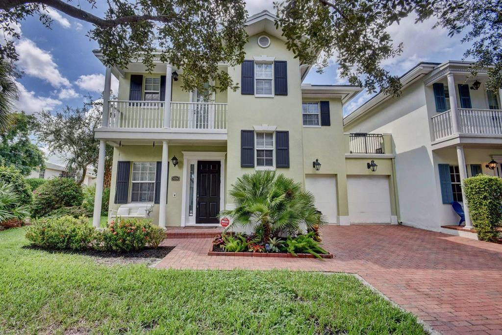 1036 W Heritage Club Circle