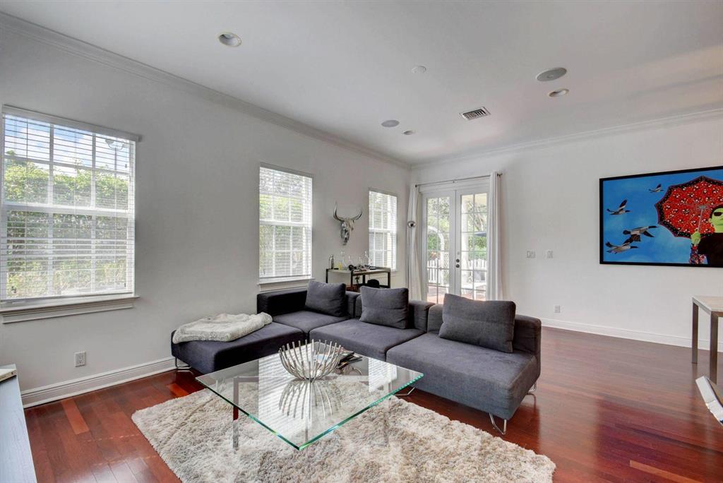 1036 W Heritage Club Circle