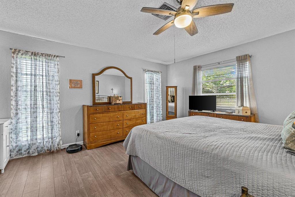 1131 Violet Terrace 201