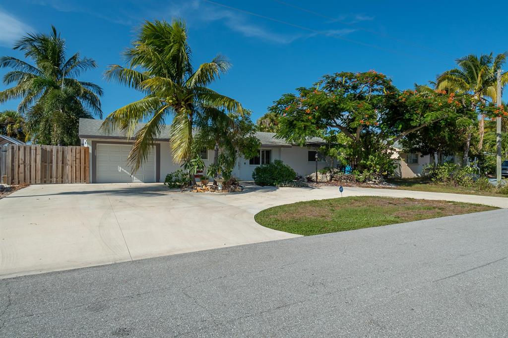 307 SW 13th Avenue