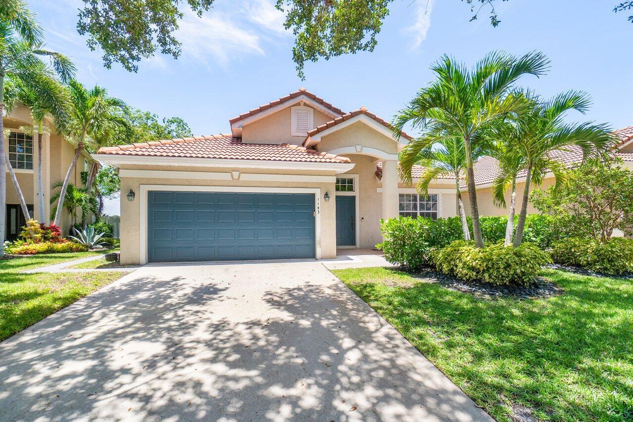 1153 Canoe Point