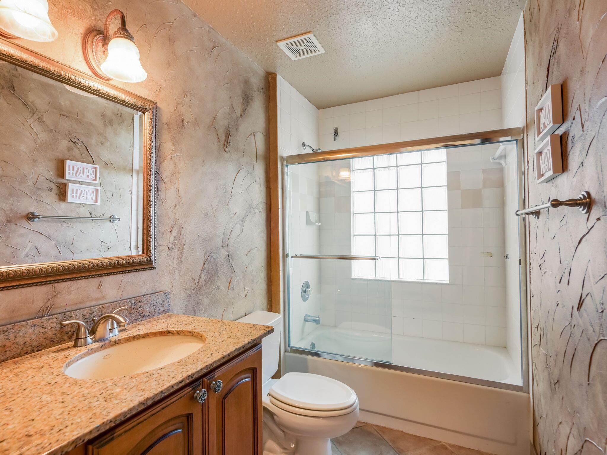 3995 Laurelwood Lane