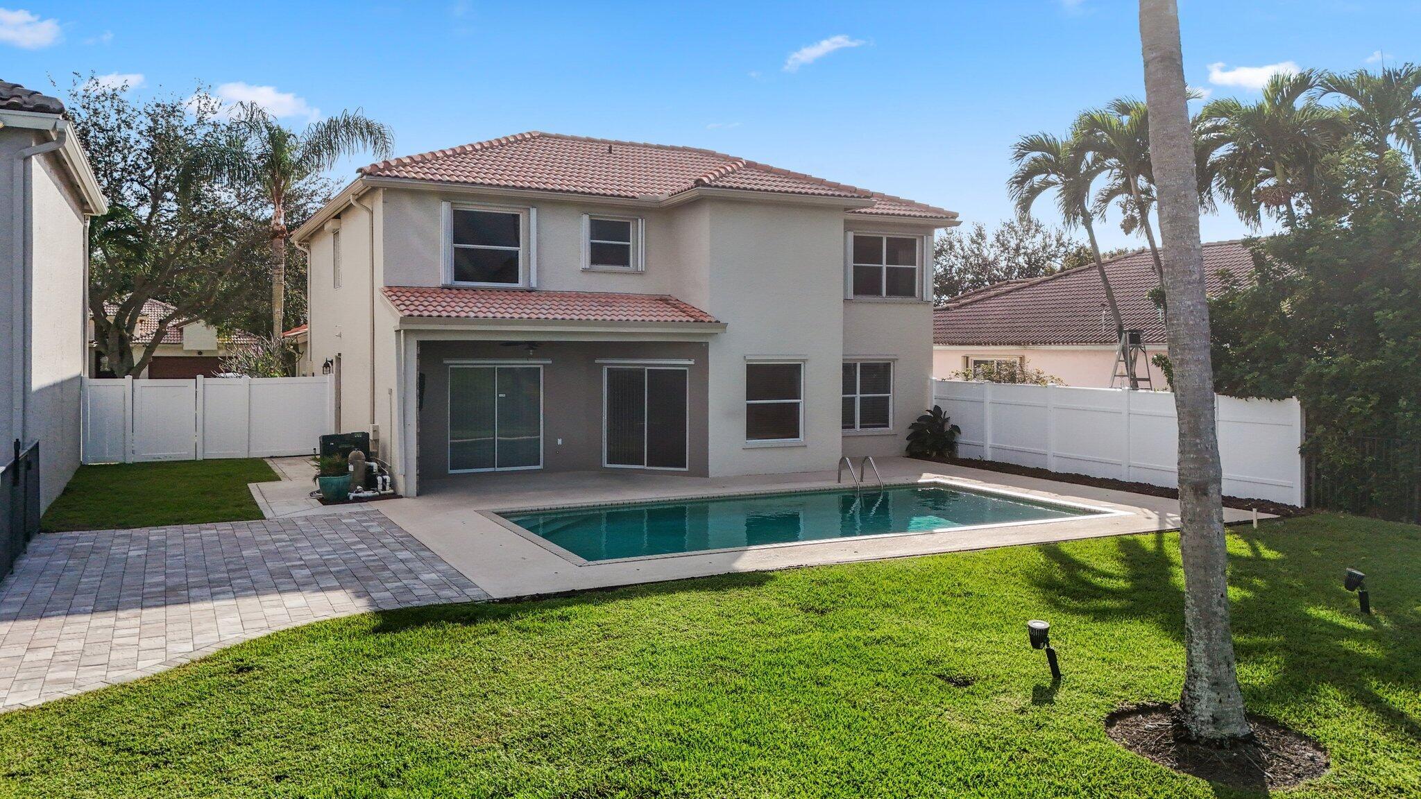 3995 Laurelwood Lane