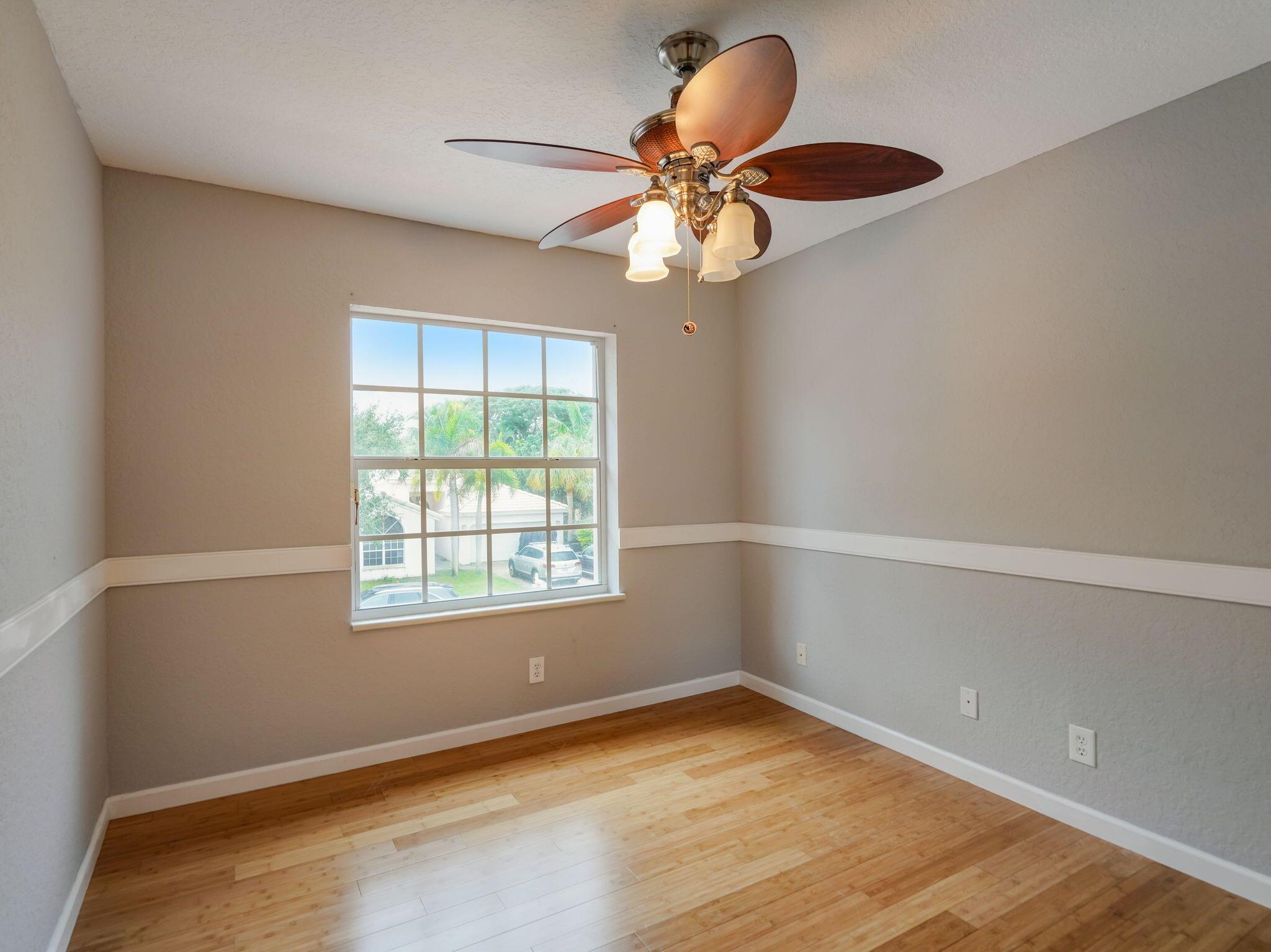 3995 Laurelwood Lane