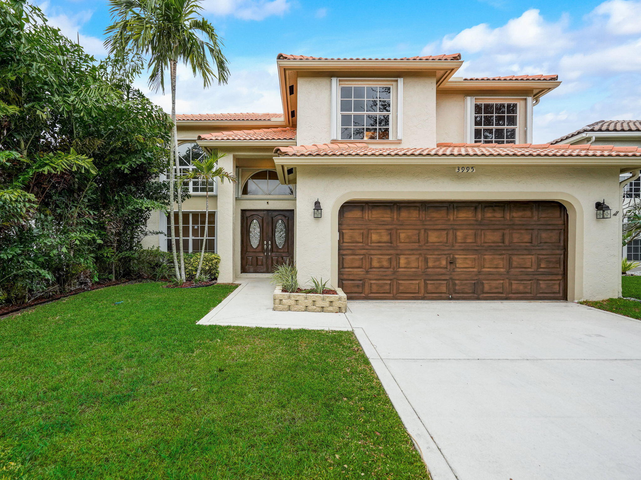 3995 Laurelwood Lane