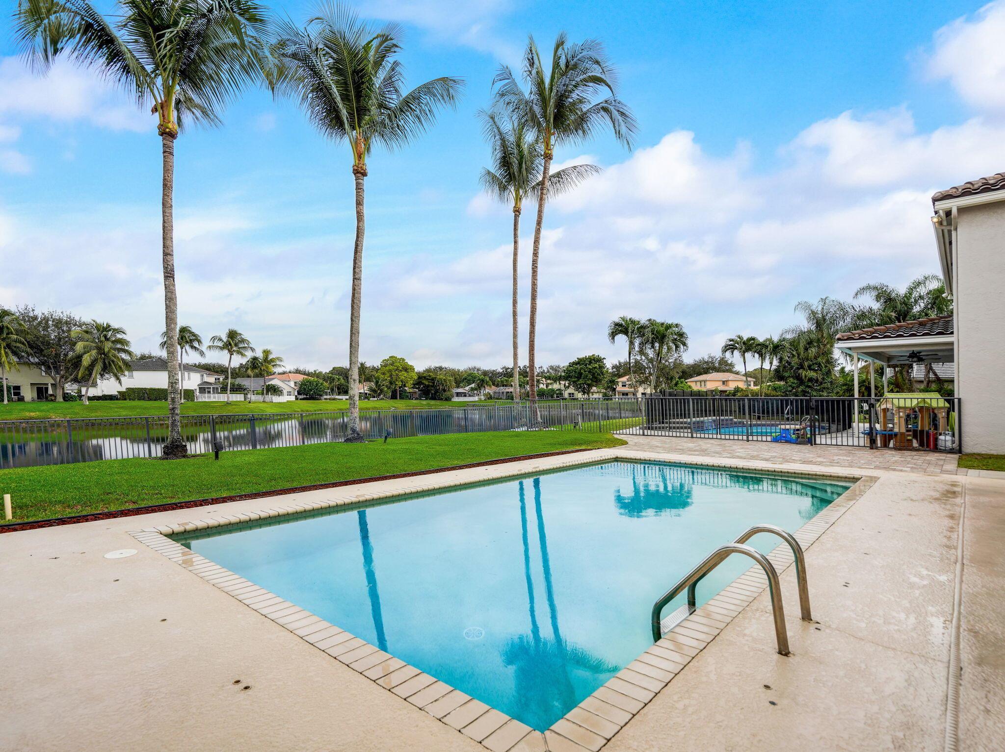 3995 Laurelwood Lane