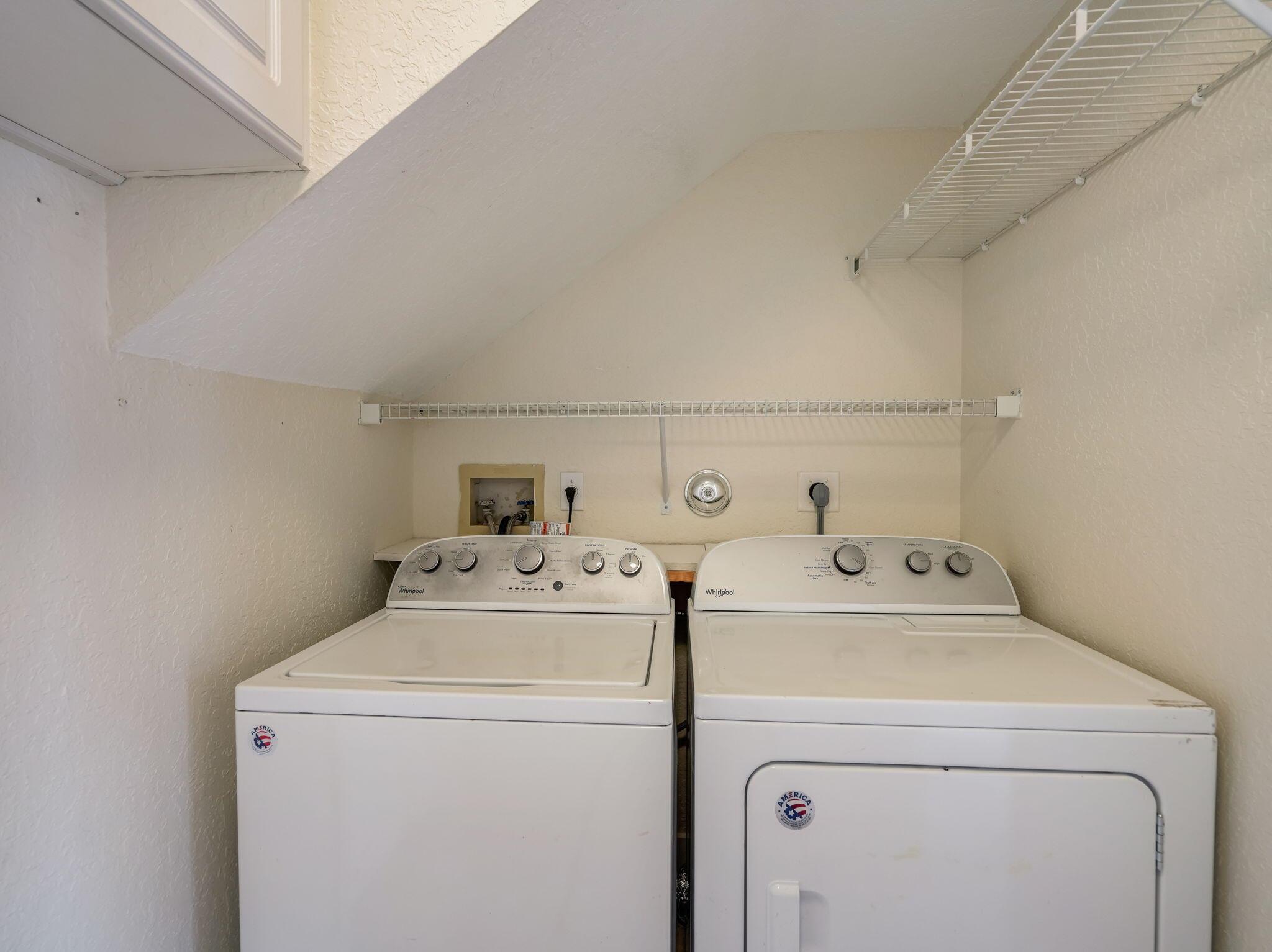 3995 Laurelwood Lane