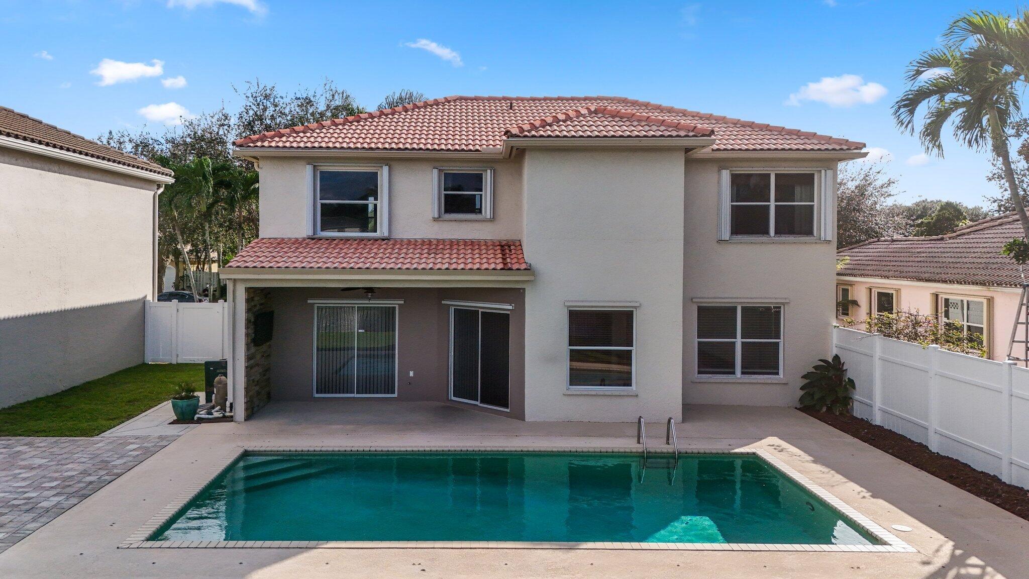 3995 Laurelwood Lane