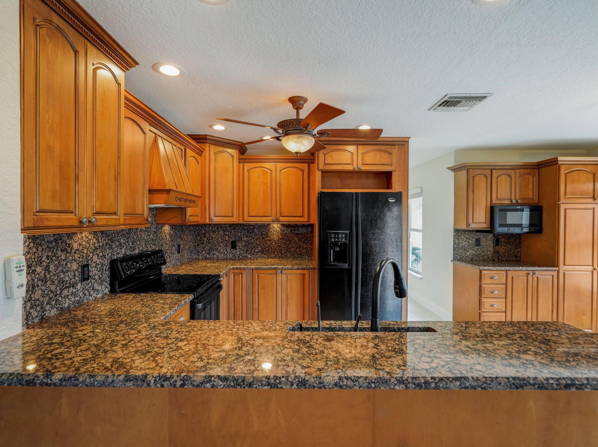 3995 Laurelwood Lane