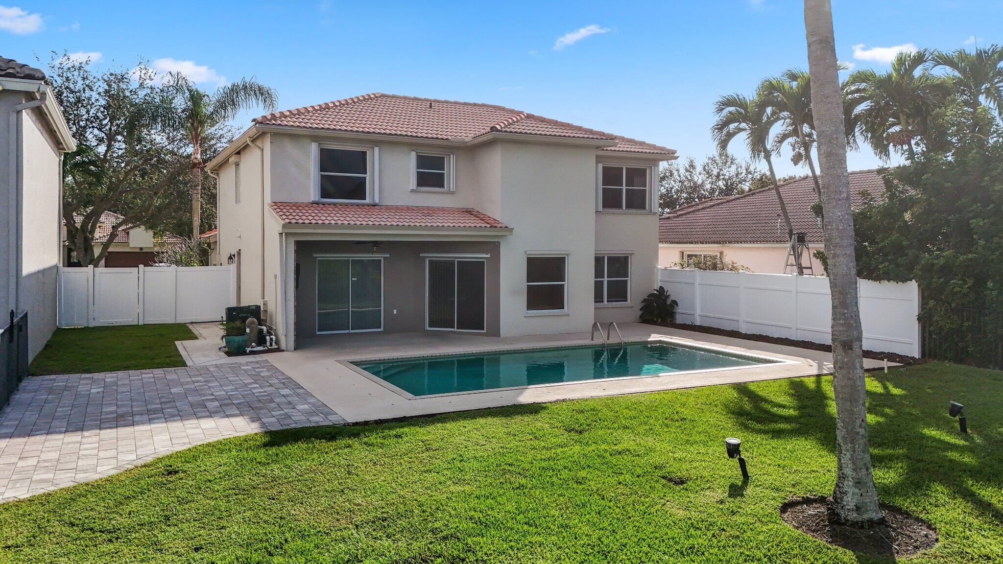 3995 Laurelwood Lane