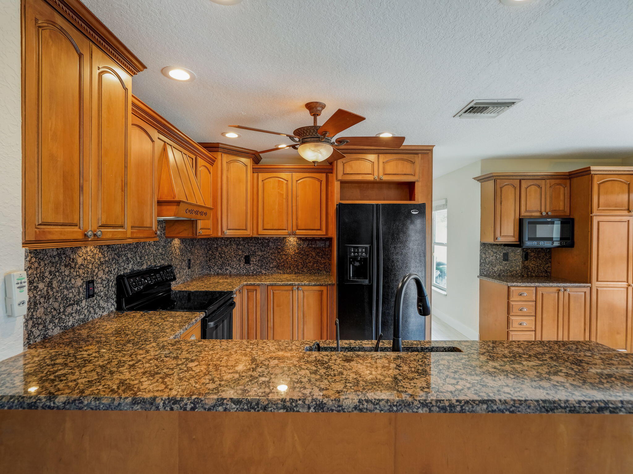 3995 Laurelwood Lane