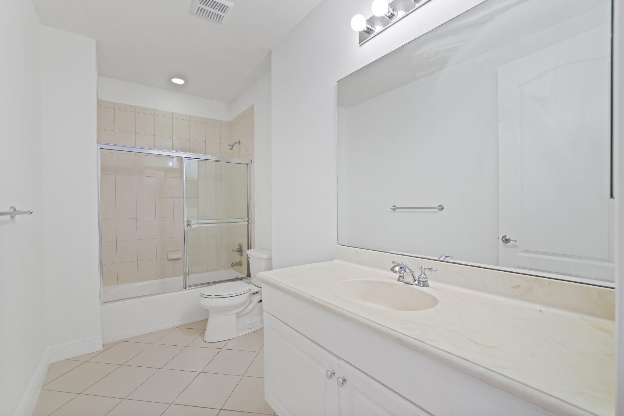 613 NE Francesca Lane