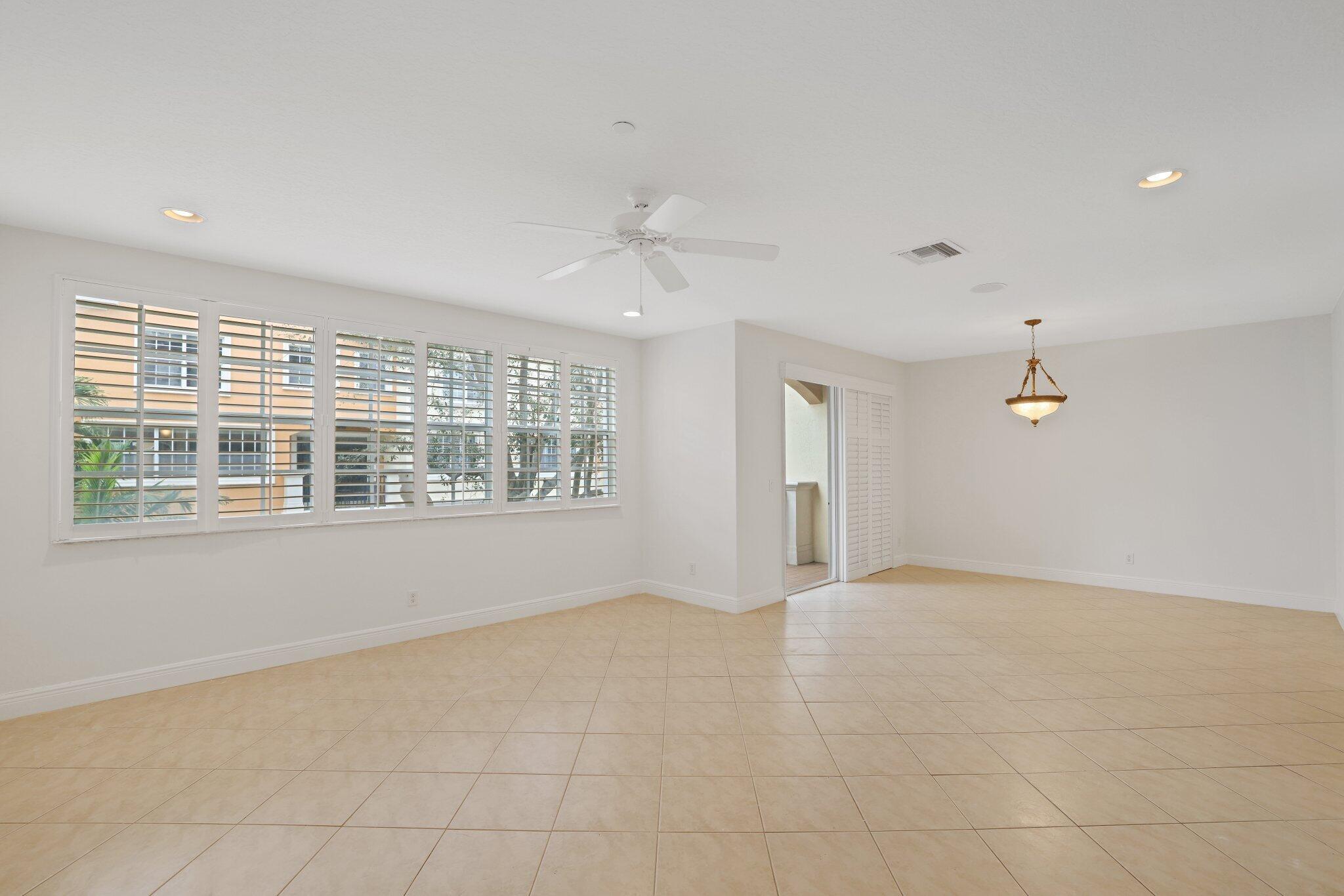 613 NE Francesca Lane