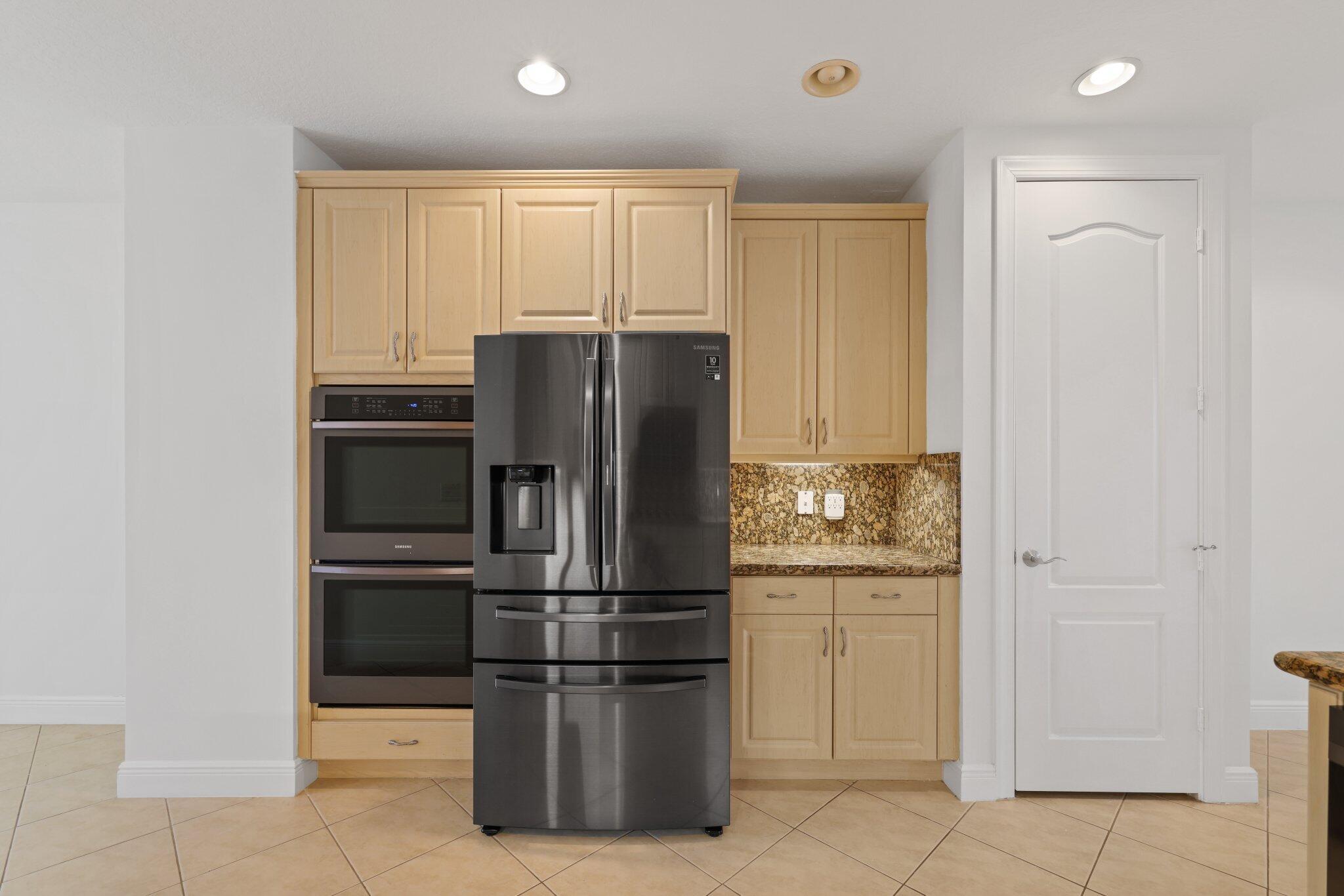 613 NE Francesca Lane