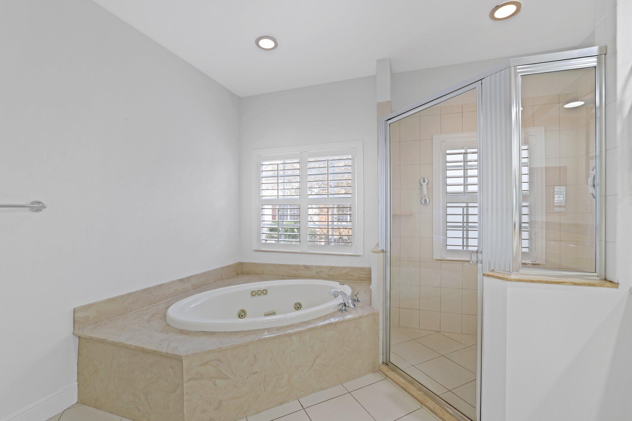 613 NE Francesca Lane