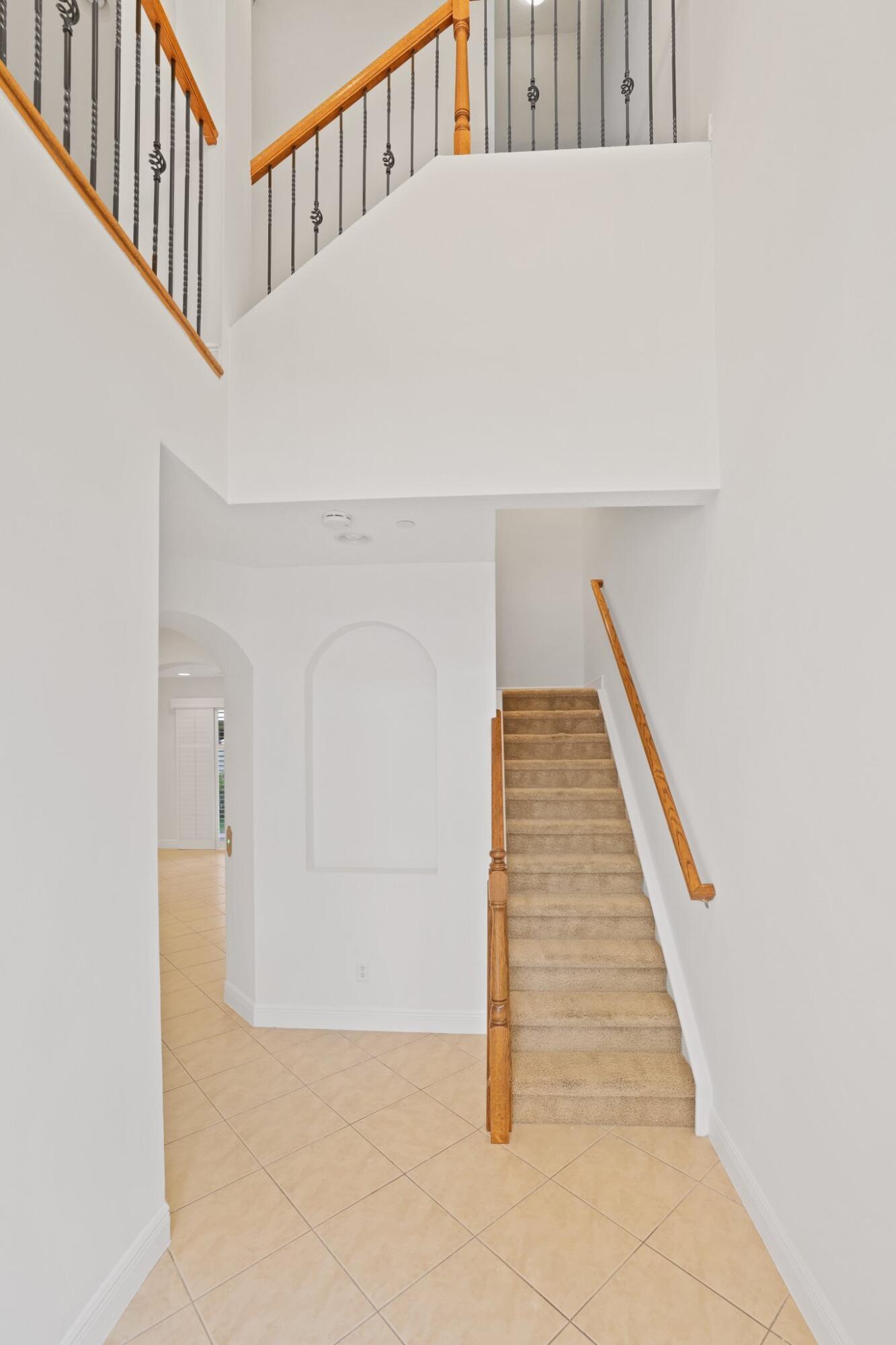 613 NE Francesca Lane