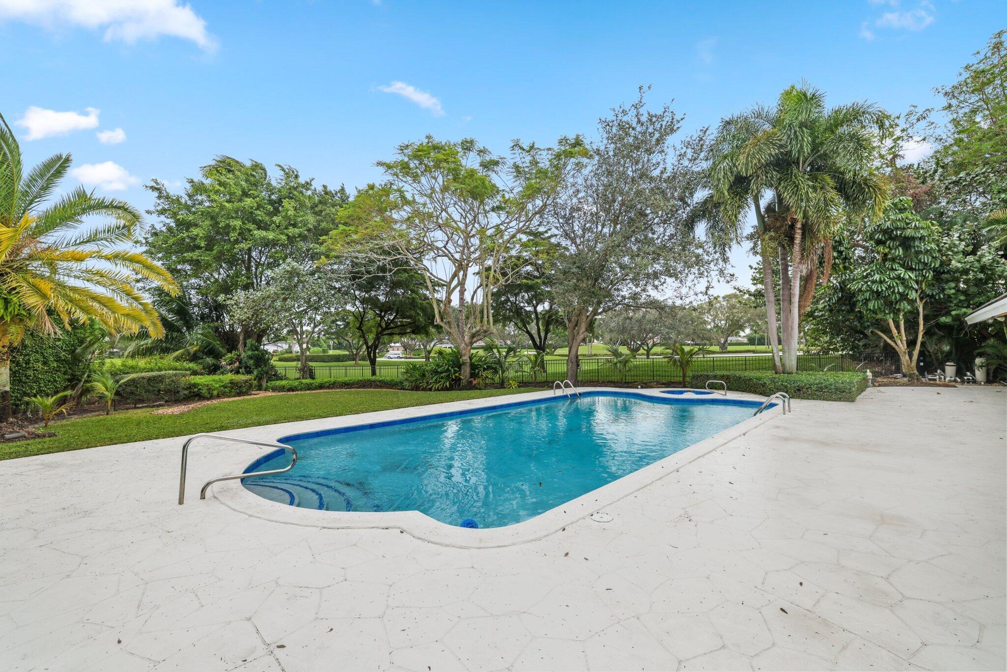 4315 Lakewood Drive
