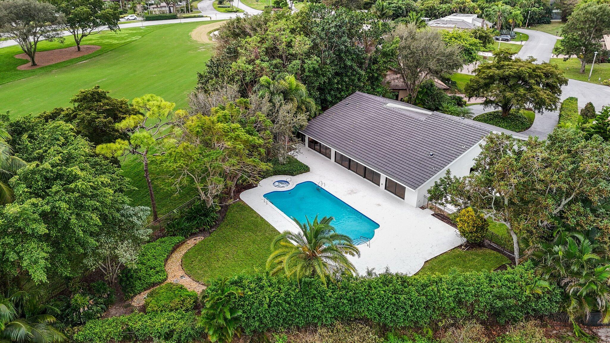 4315 Lakewood Drive